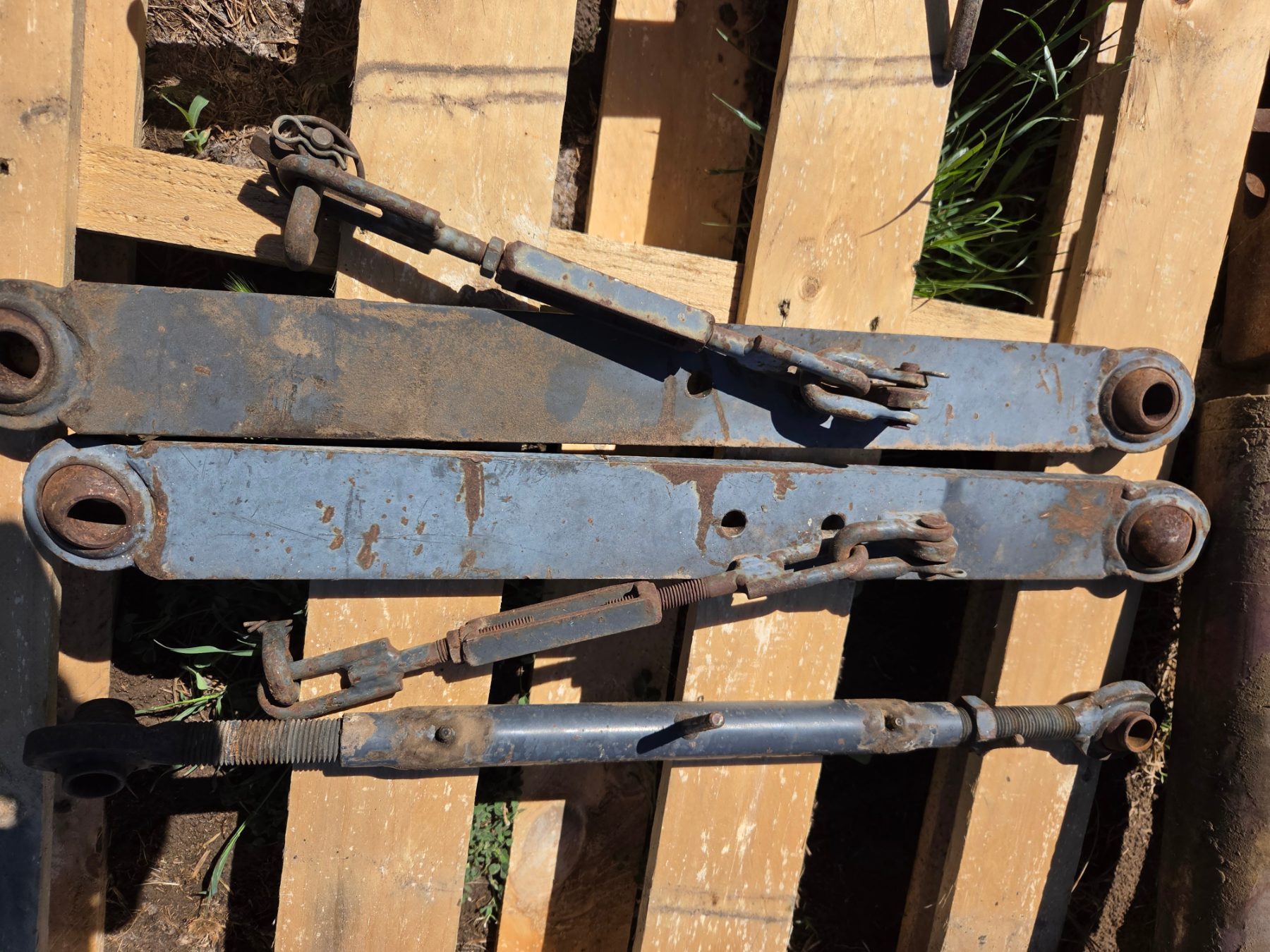 Used - Complete Set of Tractor Linkage Arms - photo 2
