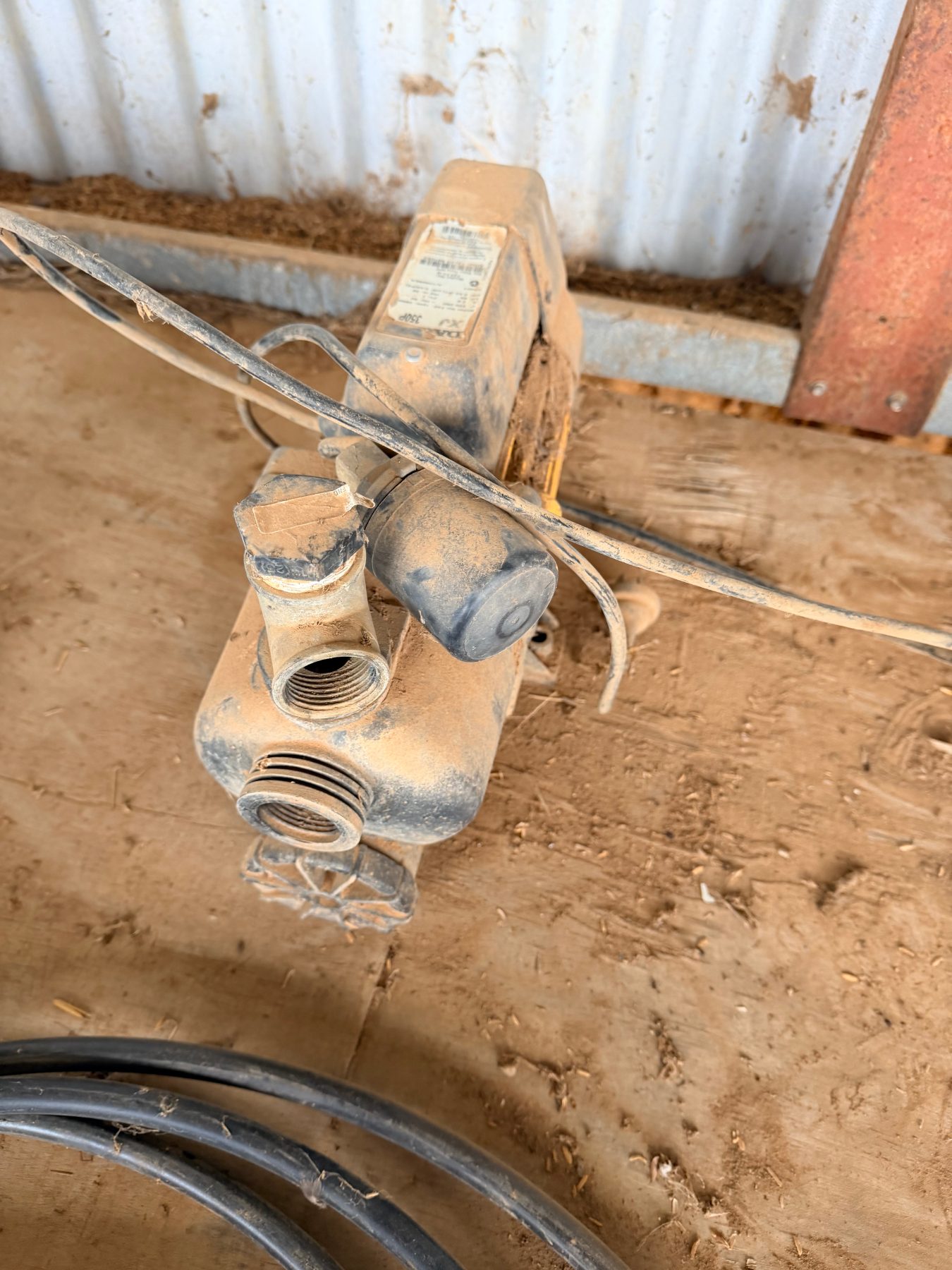 Davey 1" transfer pump ~ removed from old dairy ~ was working when last used - photo 3