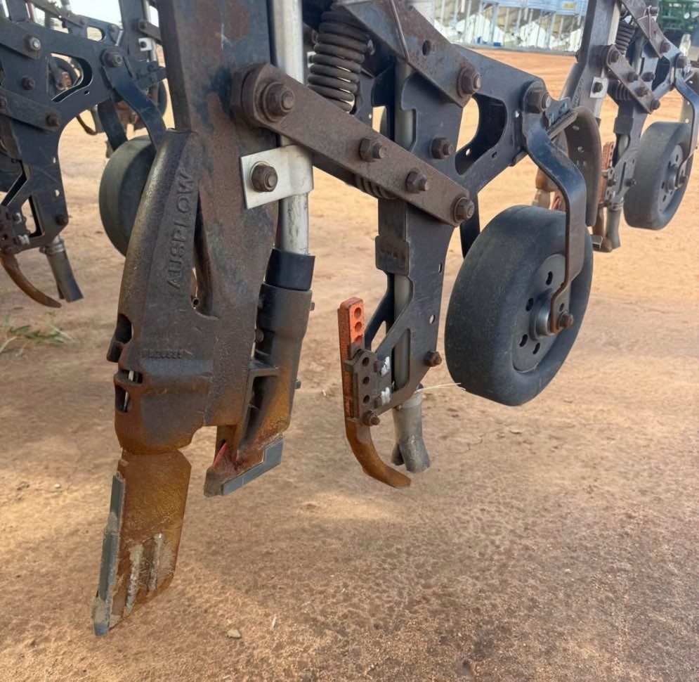 AusPlow DBS D300 60 Ft Airseeder Bar - photo 6
