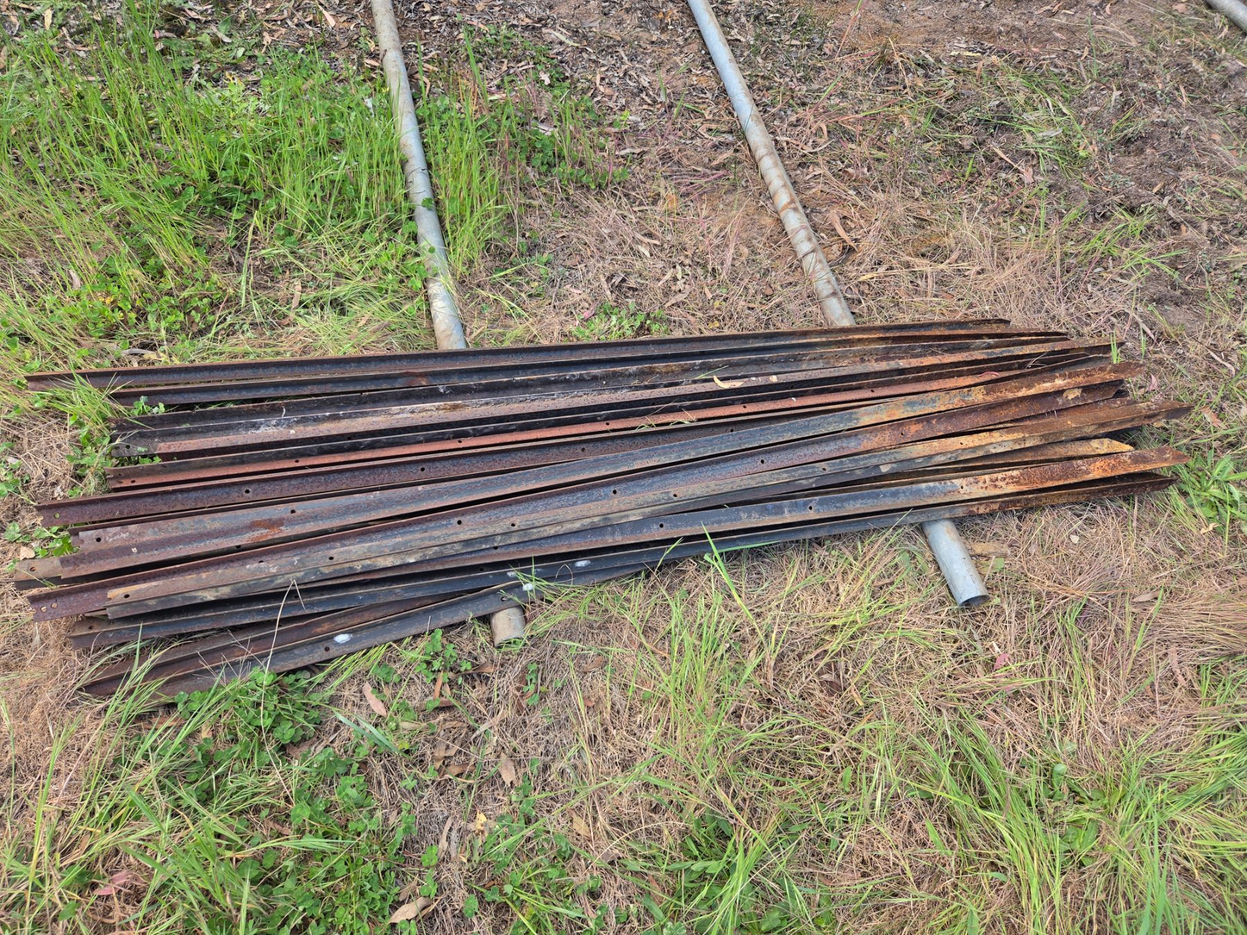 Used - 24x 7ft Steel Posts (Copy) - photo 2