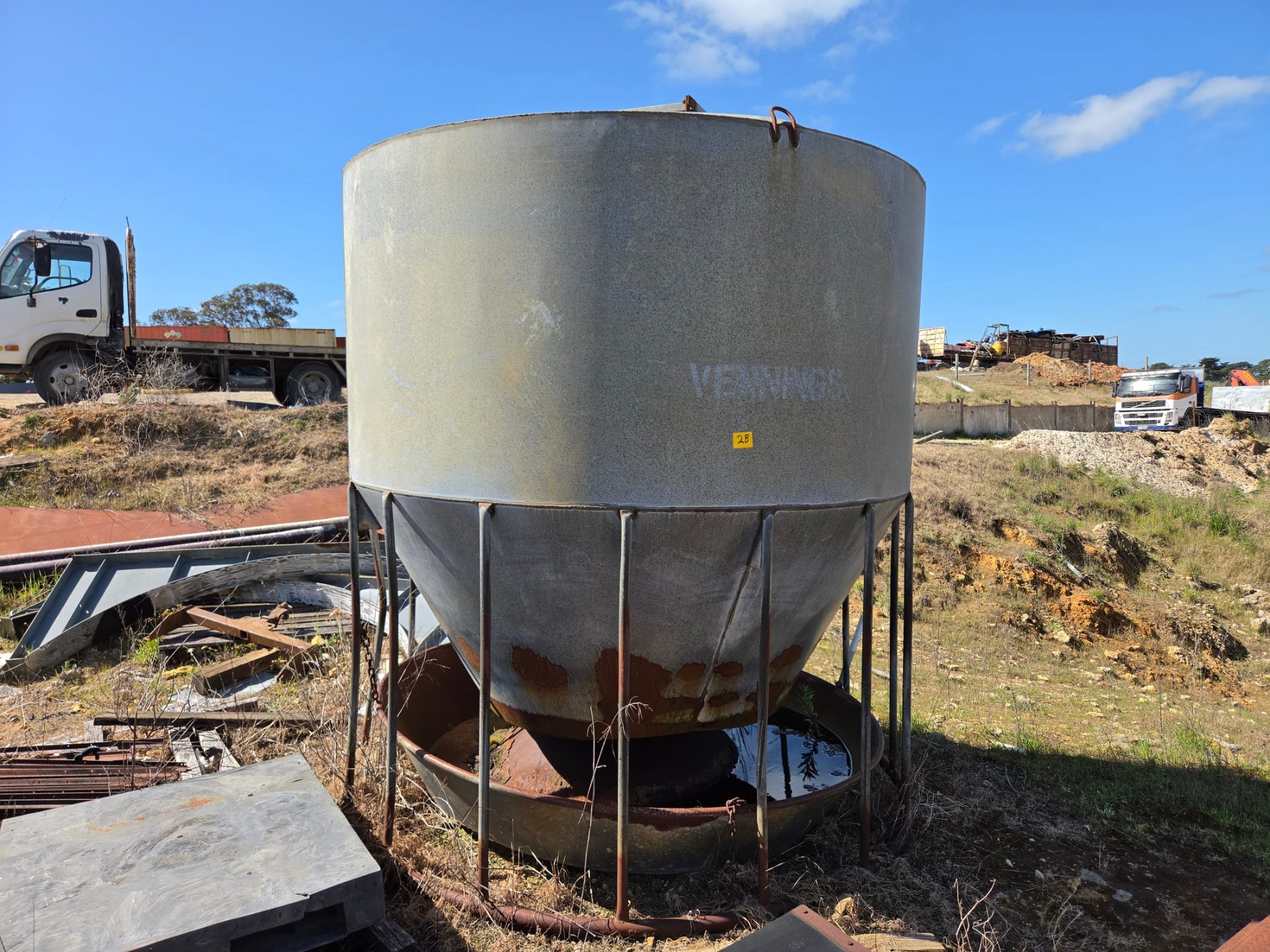 Vennings Cattle Self-Feeder - photo 1