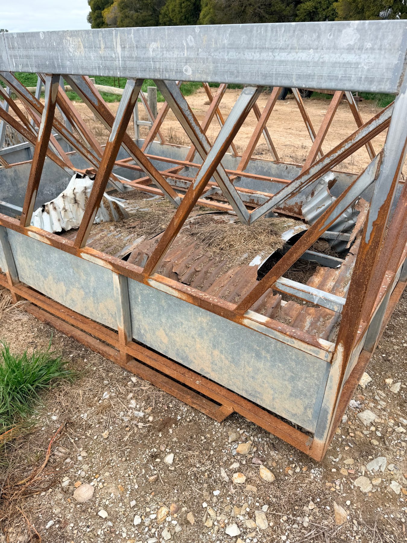 Large Bale up feeder - photo 3