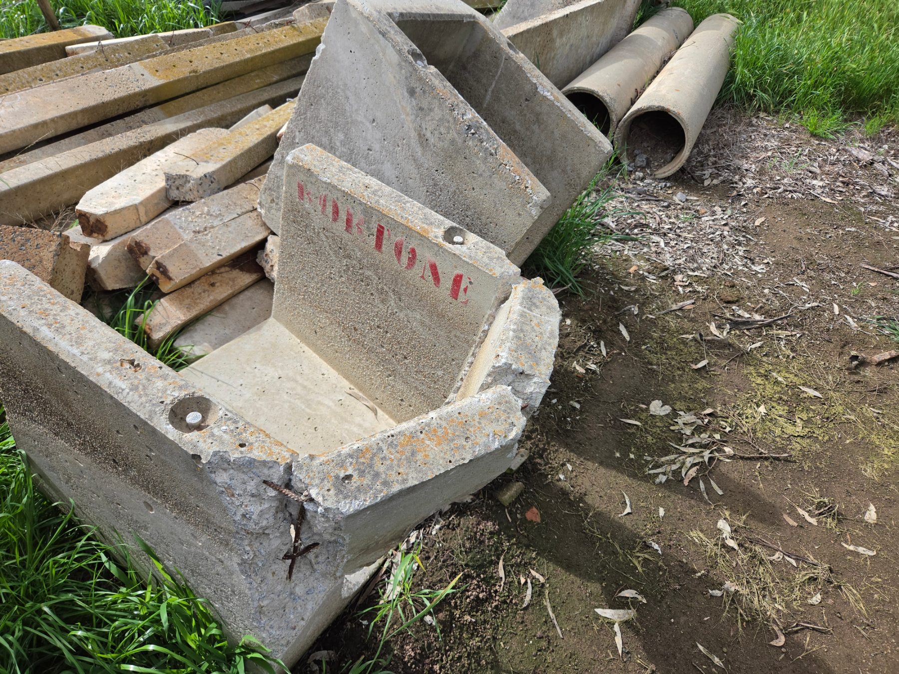 4x Culvert Ends & 2 Pipes - photo 1