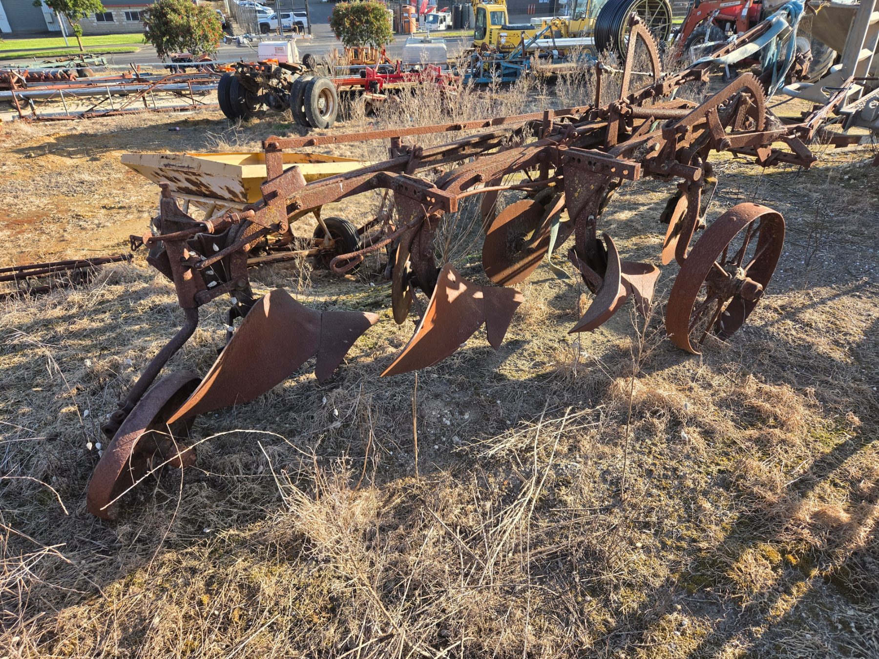 Garden Art 3 Furrow Plough - photo 3