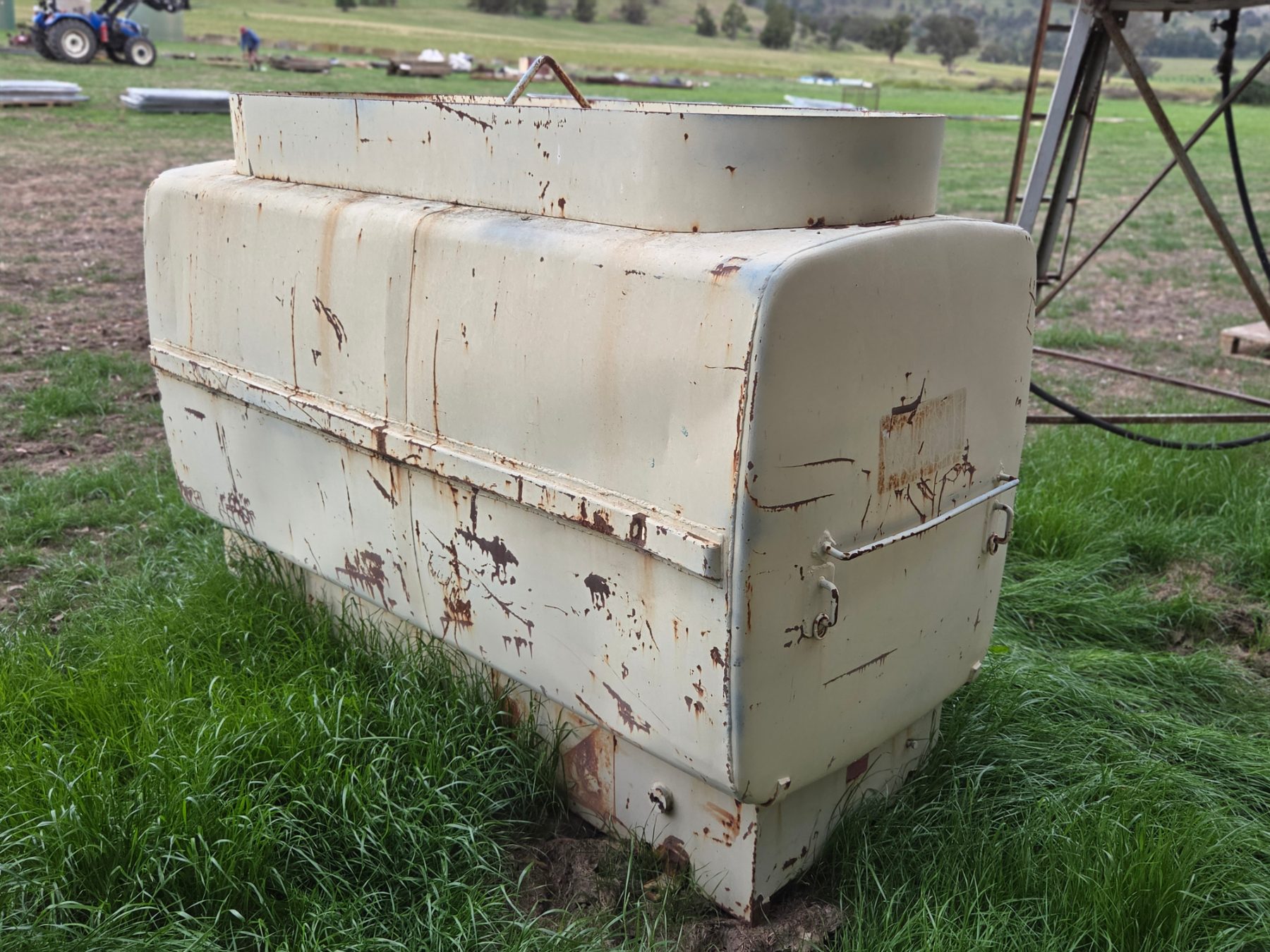 Used - 2,000 Ltr Diesel Tank - photo 1