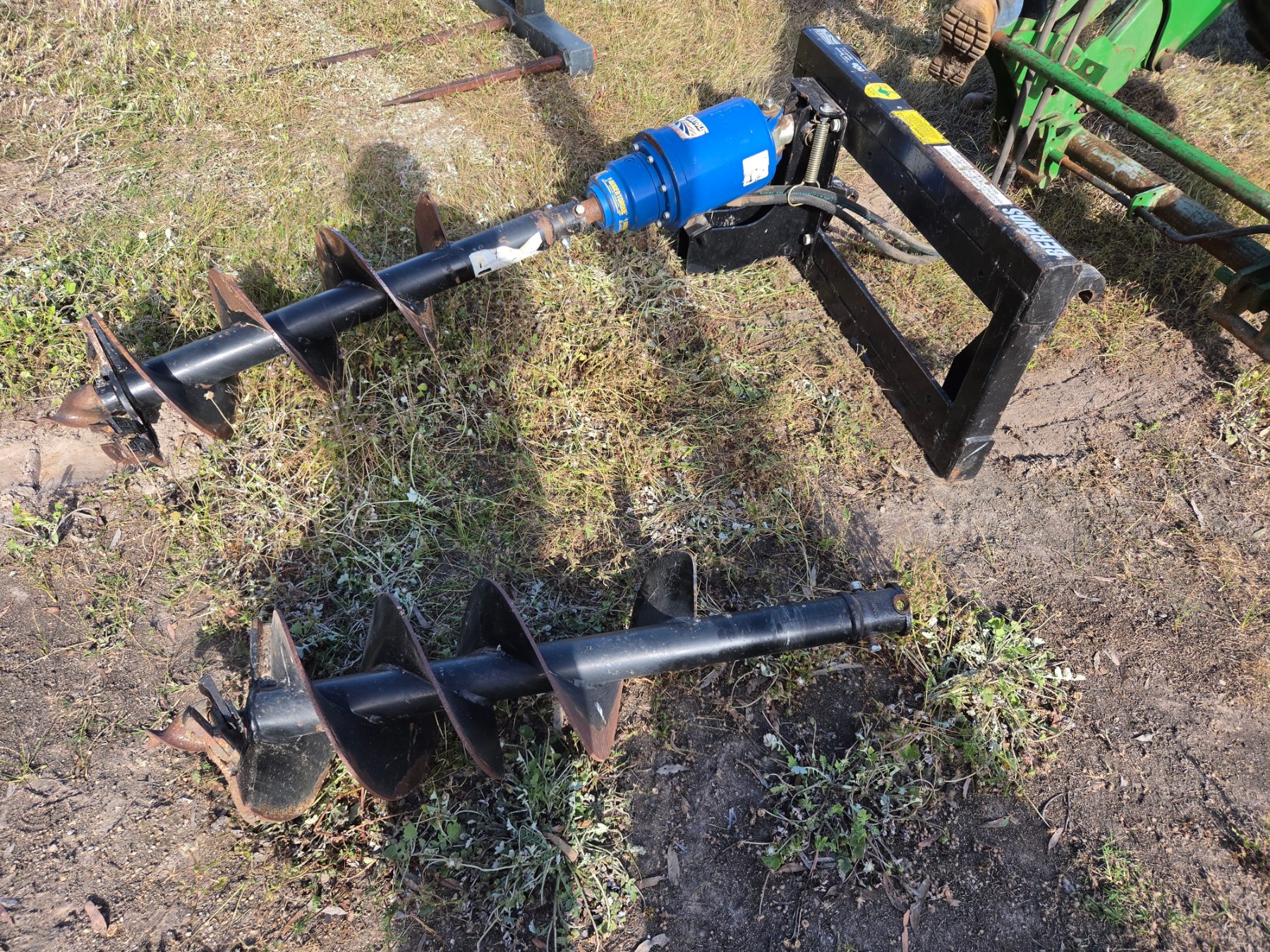 Used - Euro-hitch Hyd. Fence Post Auger - photo 3
