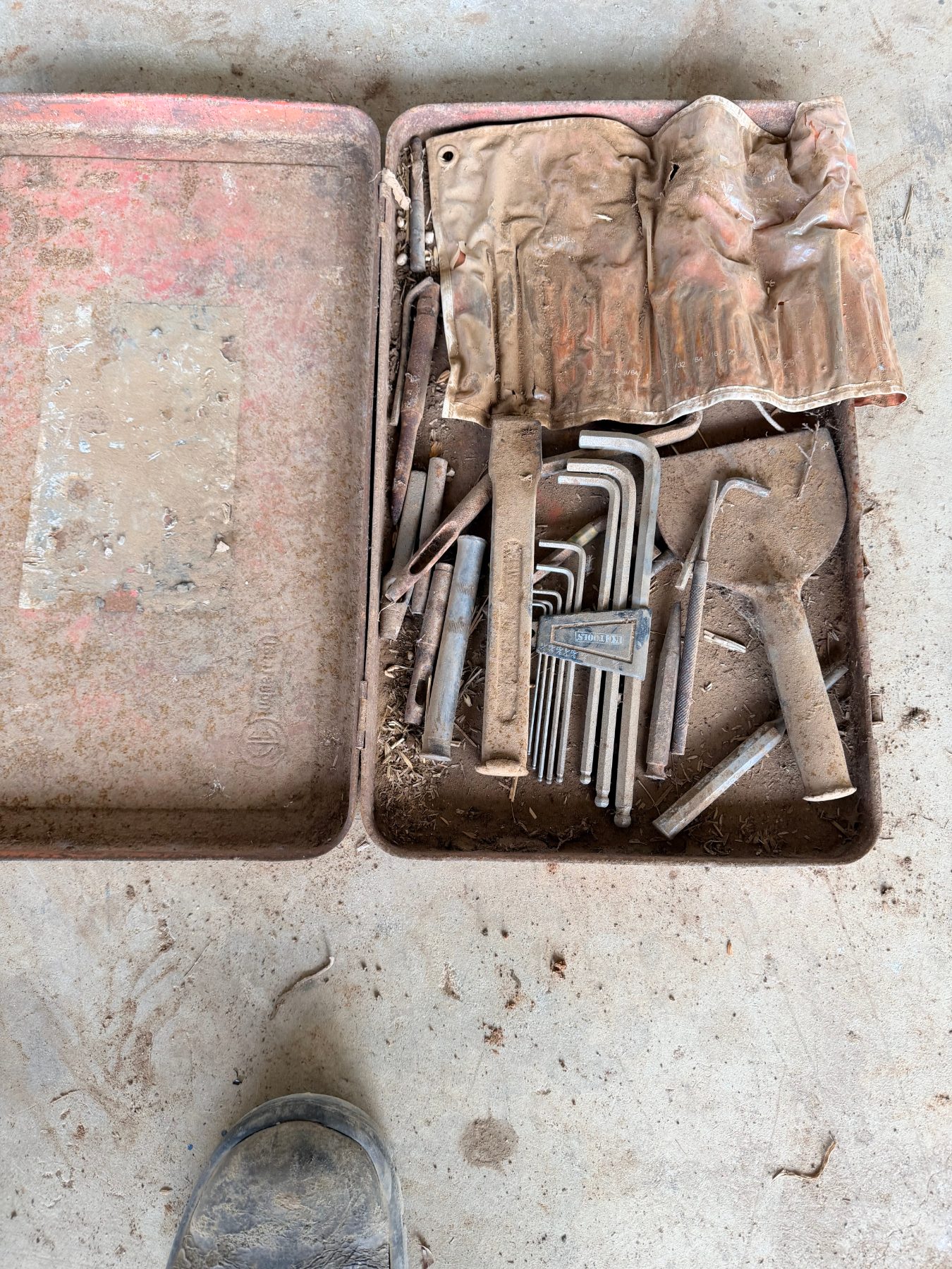 Small toolbox of Allen keys, chisels & punches - photo 1
