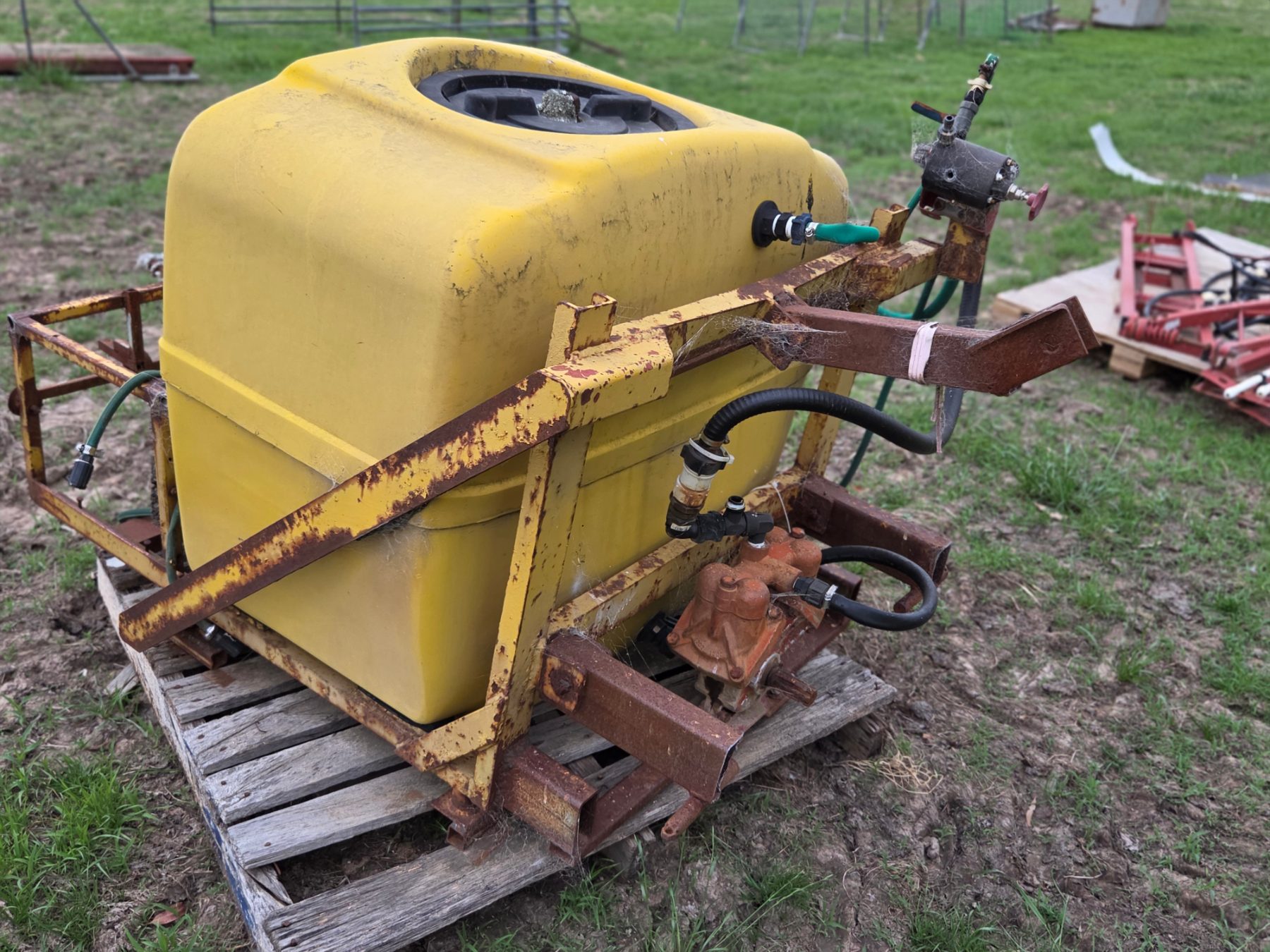 Used - Hardi 3pl 400 Ltr Spray Tank - photo 2