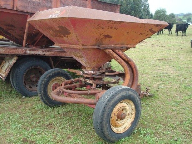 New Holland Trailing Super Spreader - photo 3