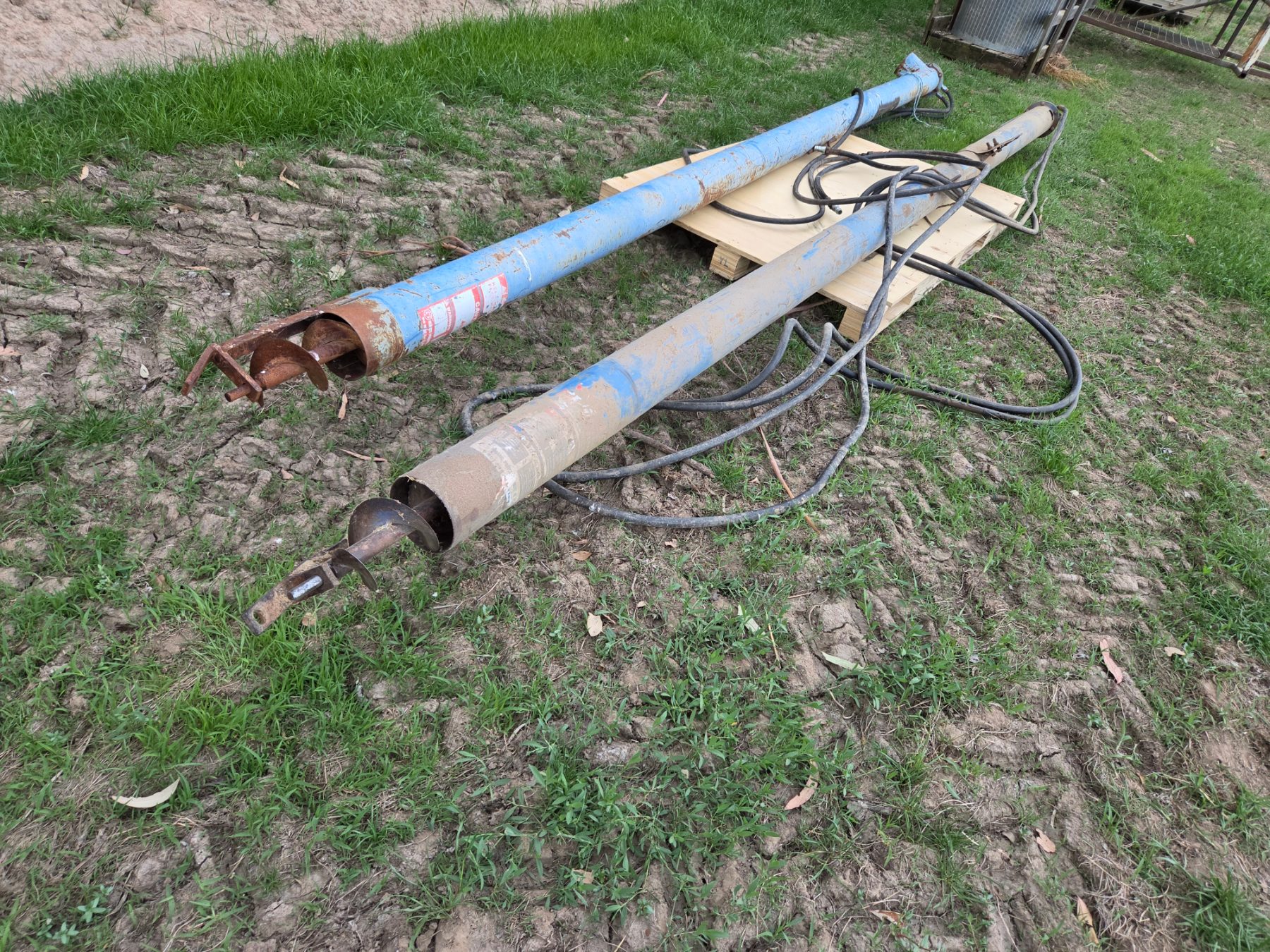 Used - Blue Grainline Auger - photo 4