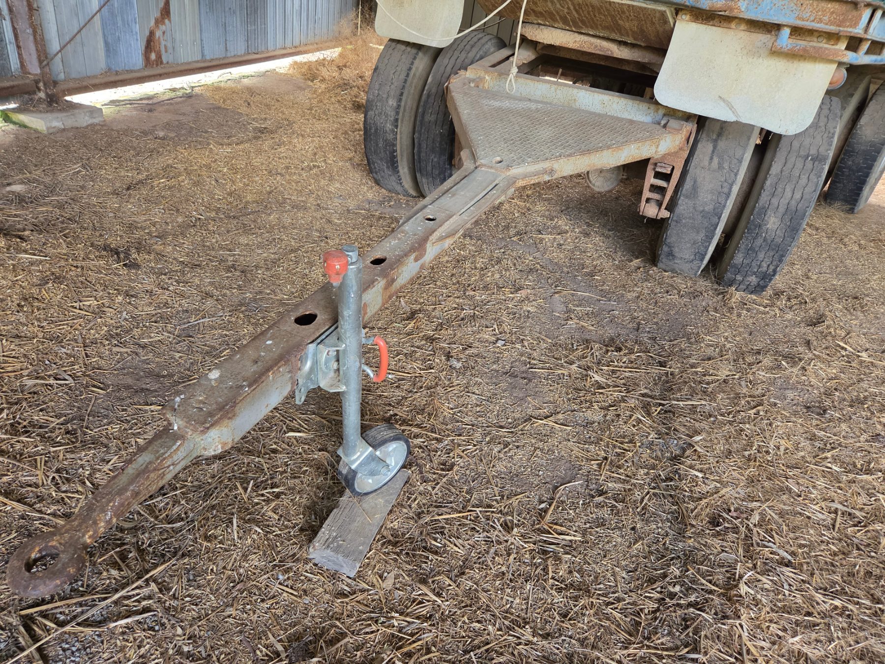 Used - 14ft Dog Trailer - photo 3