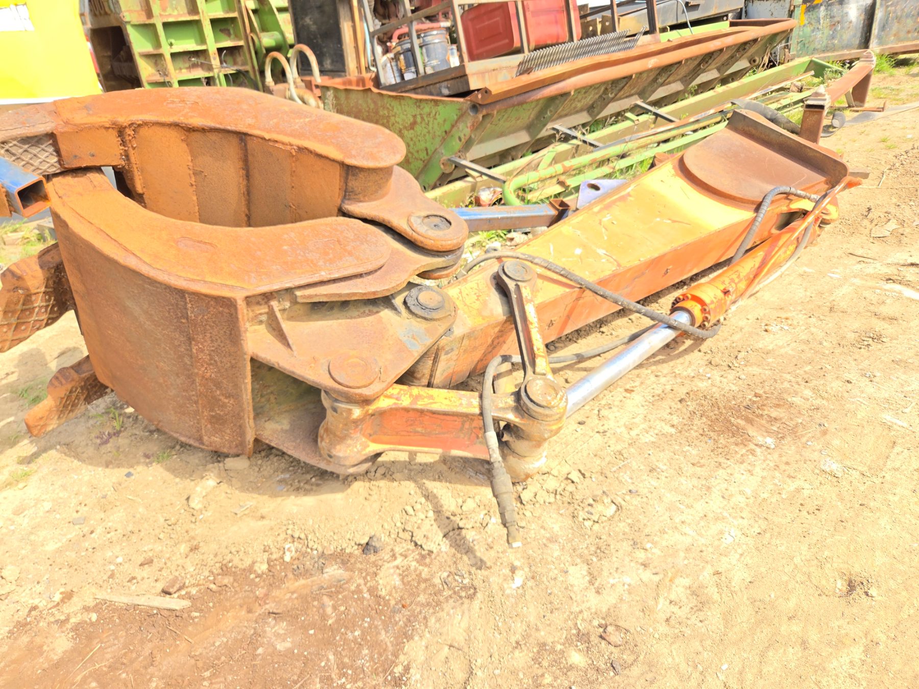 Hitachi ZX200 Excavator with Shear & Grab - photo 18
