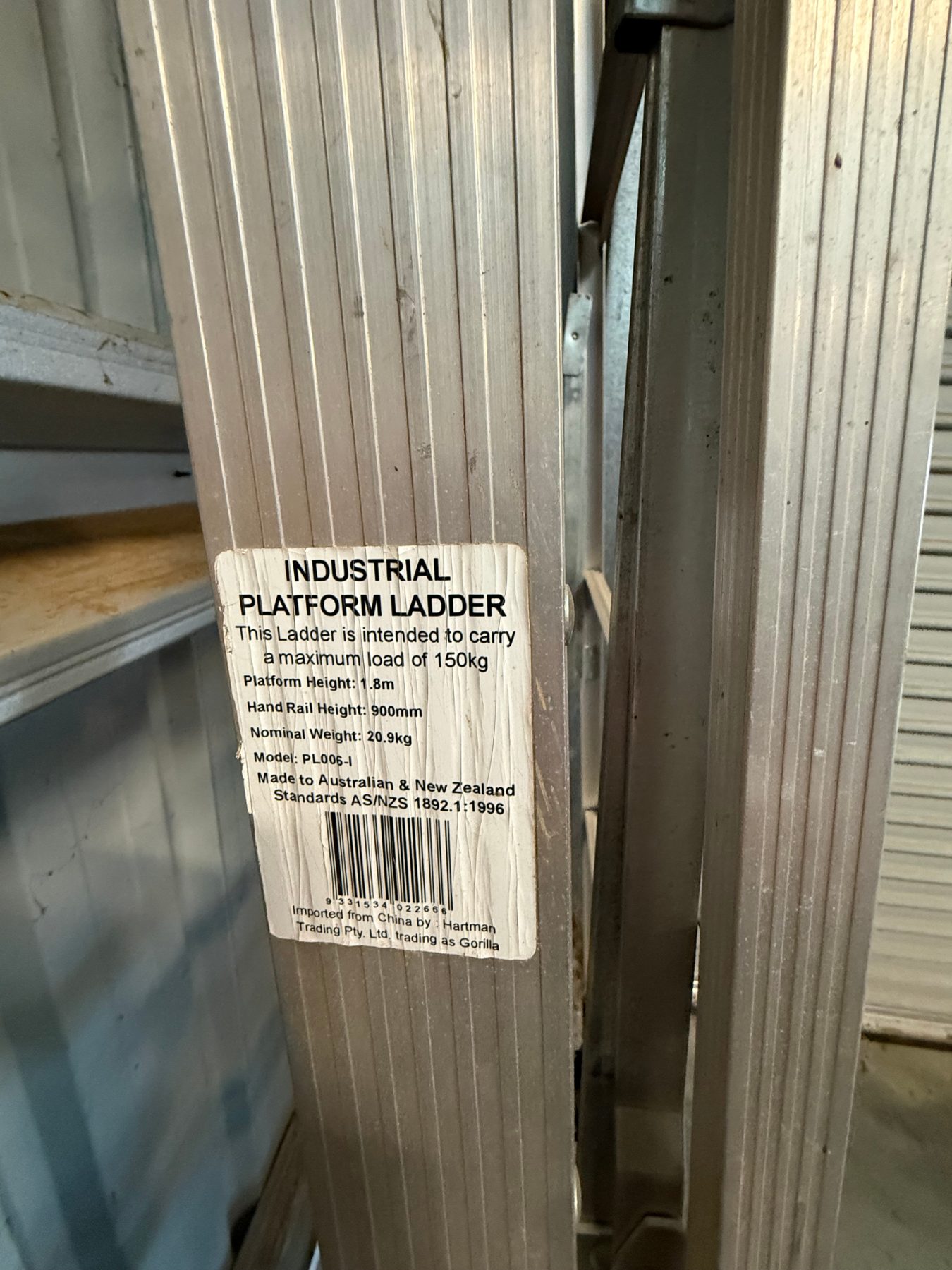 1.8m Gorilla platform ladder - photo 3