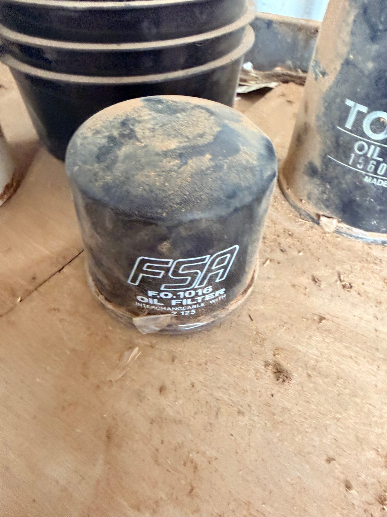 Irrigation plugs and oil filters - photo 3