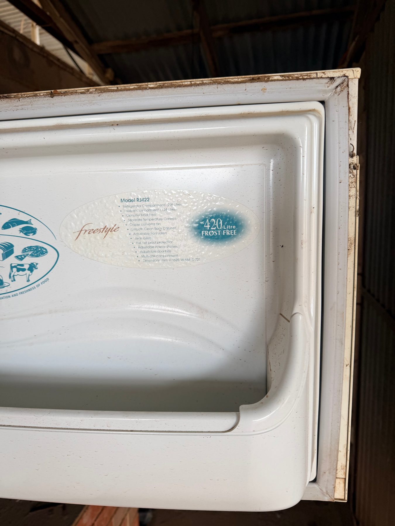 420L Westinghouse fridge/freezer (Working when last used) - photo 2