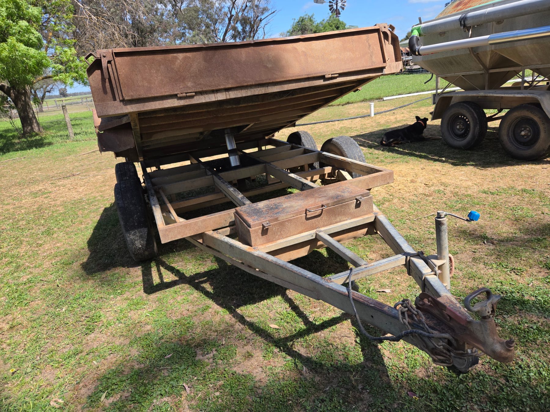 Used - 2007 Armstrong 10x6ft Tipping Tandem Trailer - photo 6