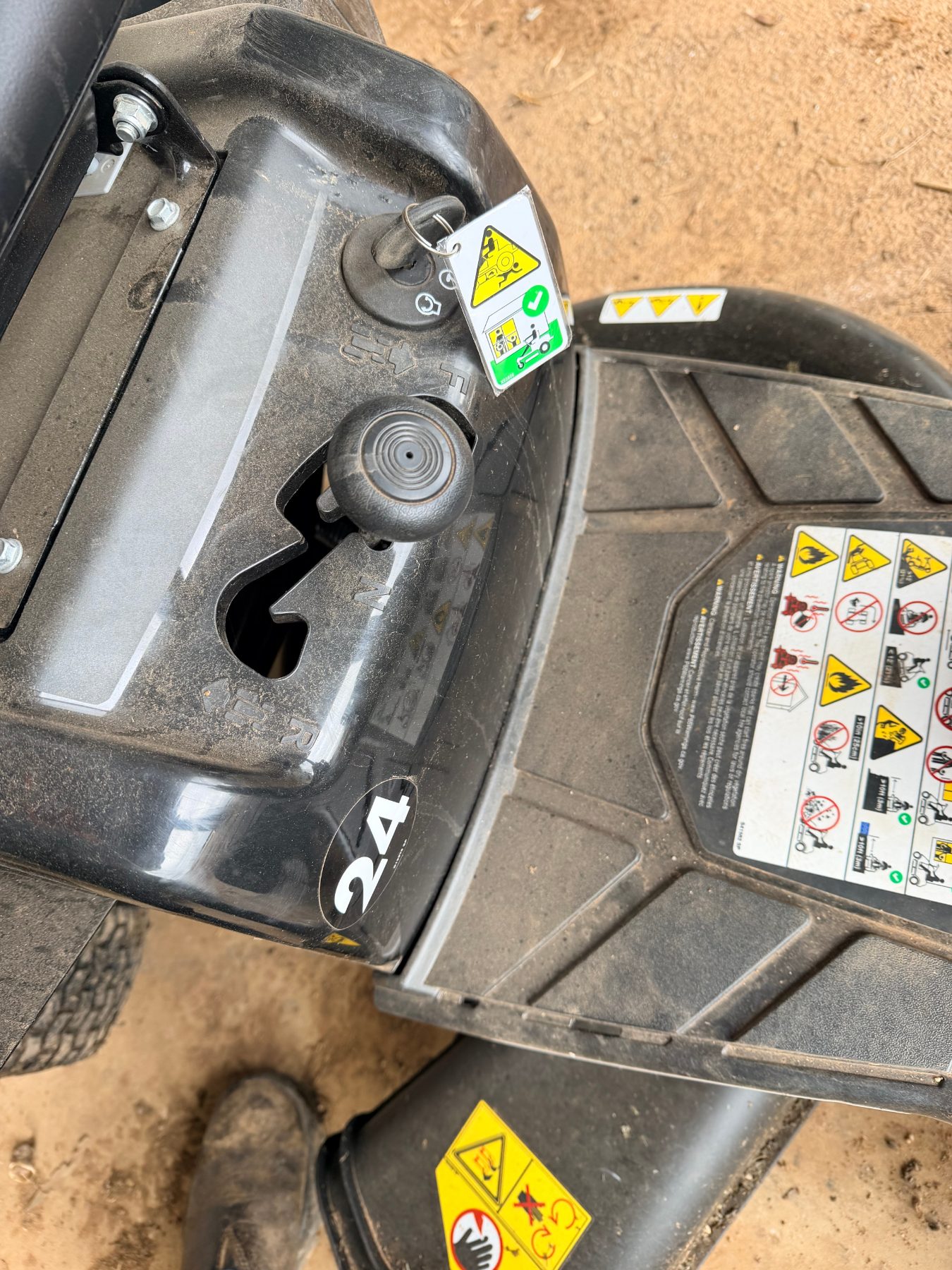 As new Masport ride on mower - photo 4