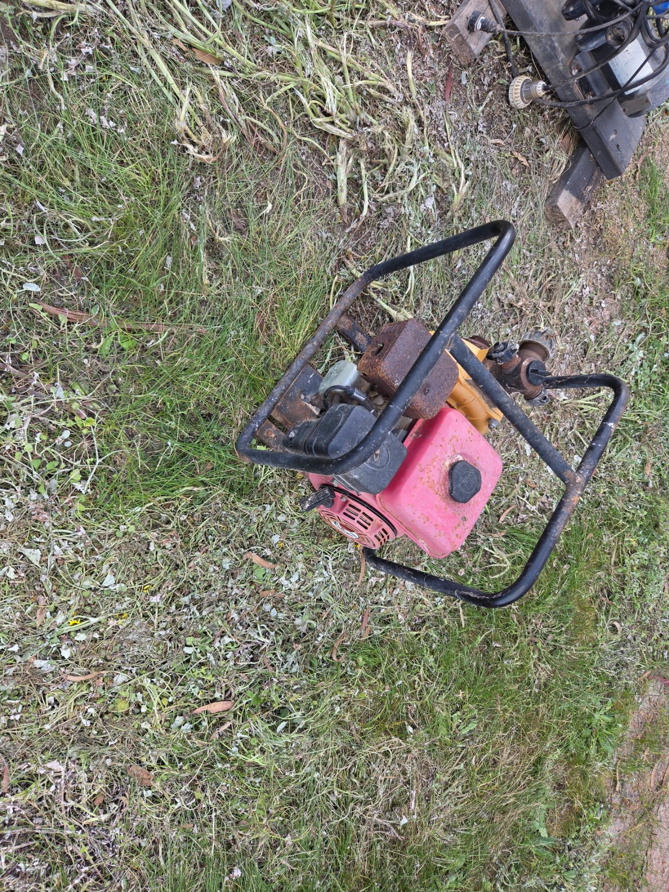Used - 6.5Hp Onga Fire Fighter Pump - photo 2
