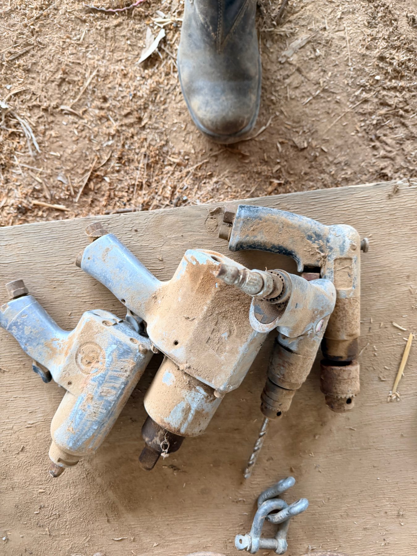 Air operated drills and impact drivers etc. - photo 3