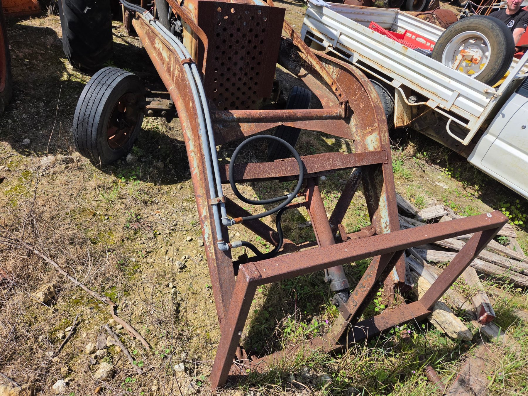 Fordson Major Tractor with FEL - photo 4