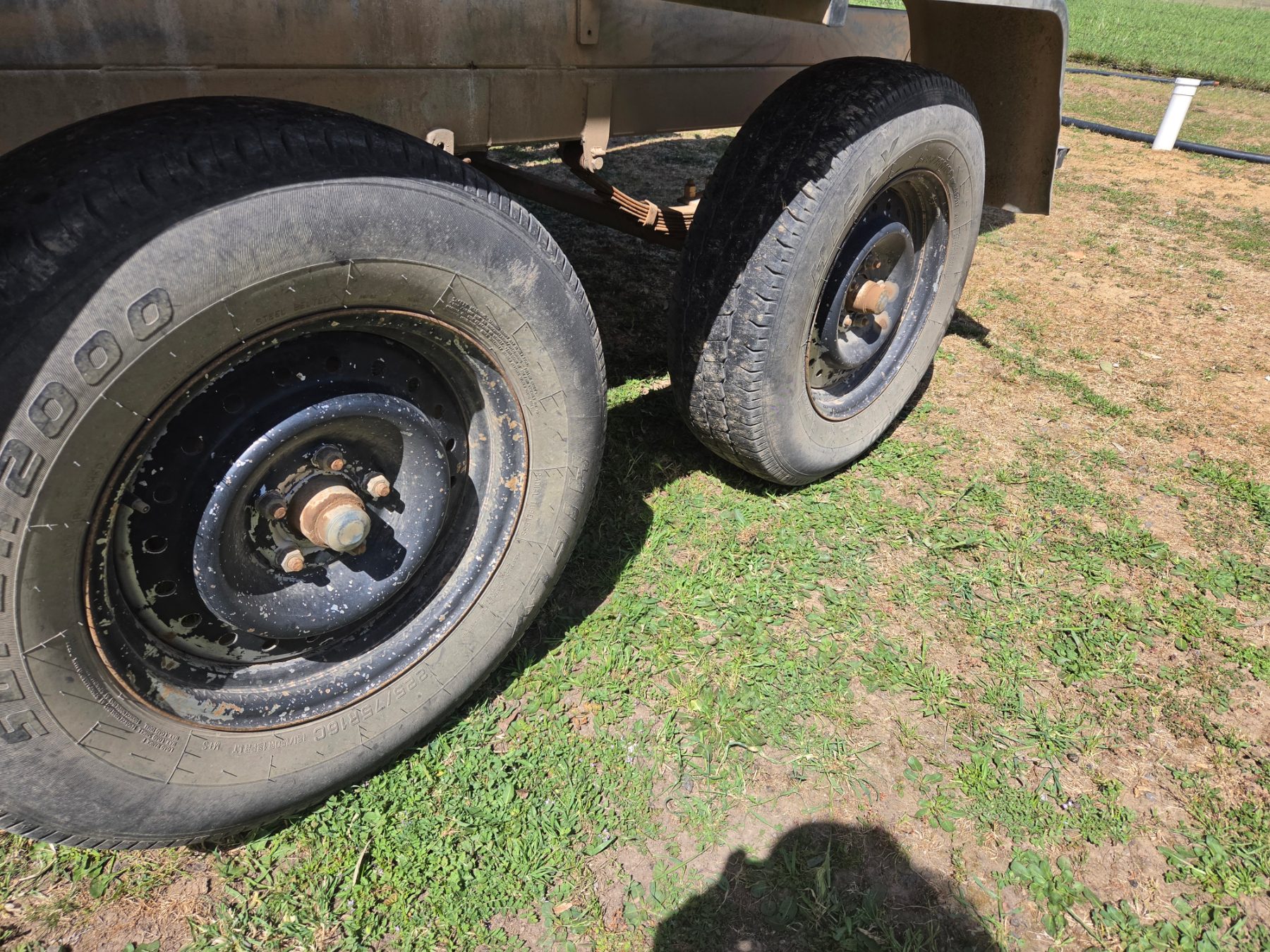 Used - 2012 Farm Pro 4.4 Twin Grouper Trailer - photo 15