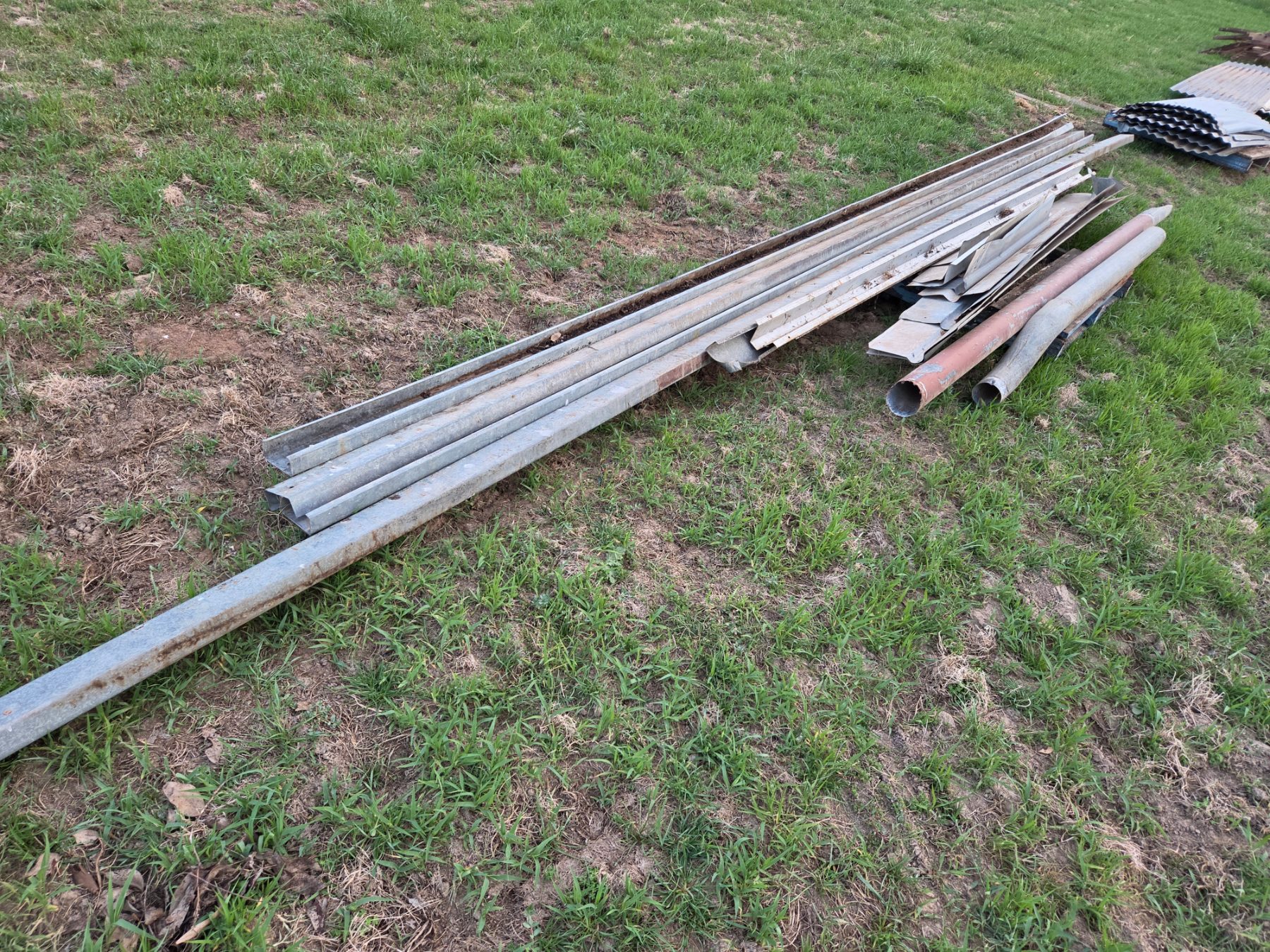 Used - C-Section Purlins & Sundry Roofing Material - photo 3