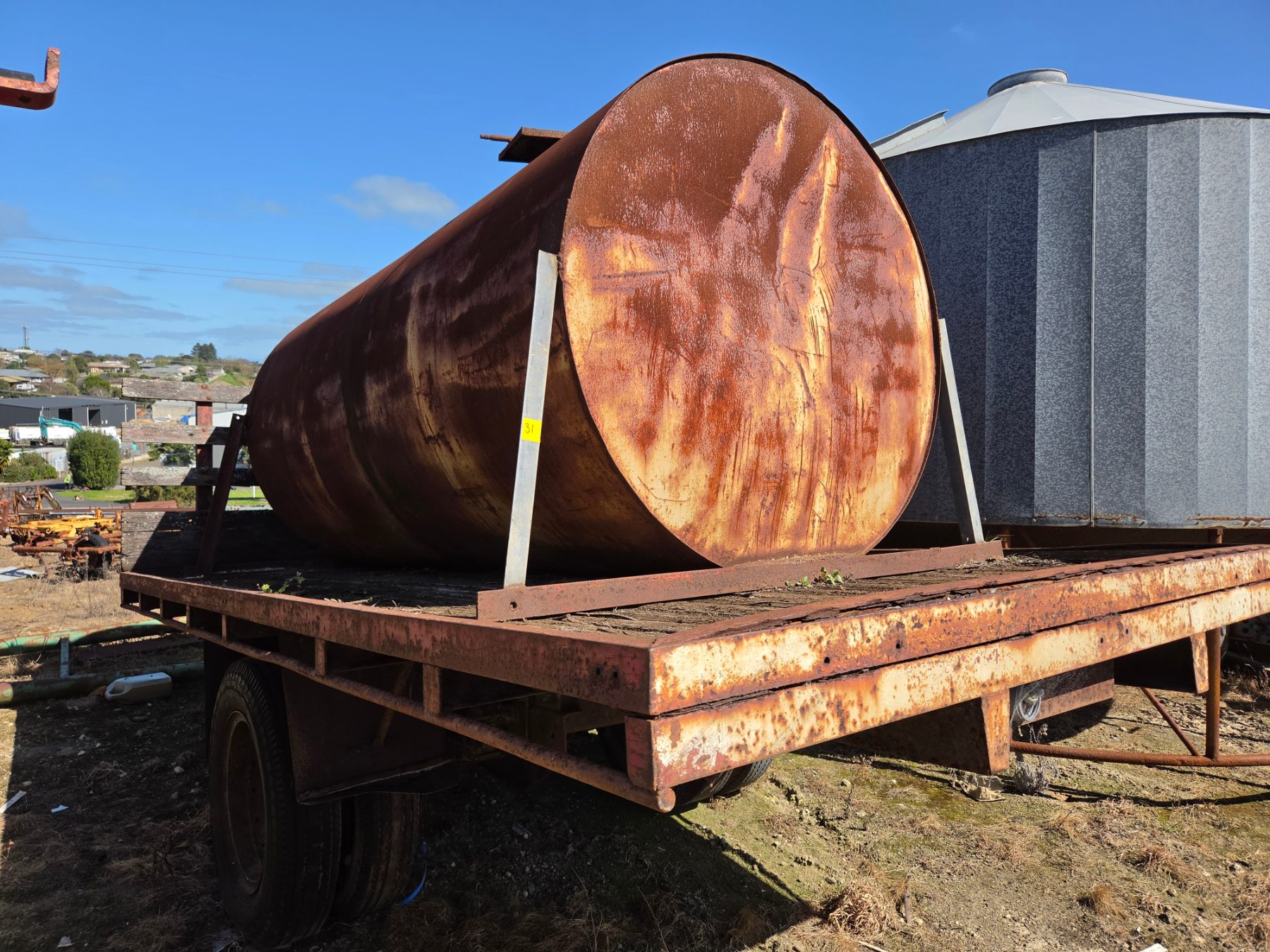 Water Tank on Farm Trailer - photo 5