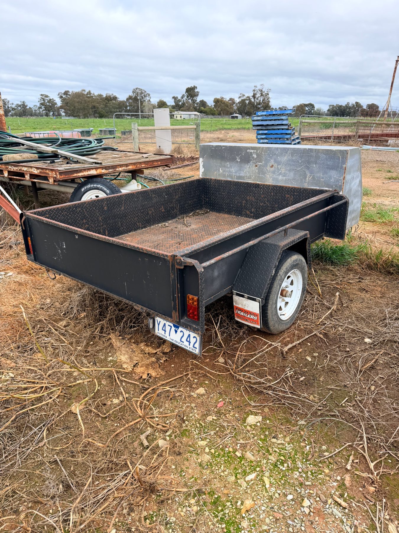7 x 5 Tip n Go Trailer