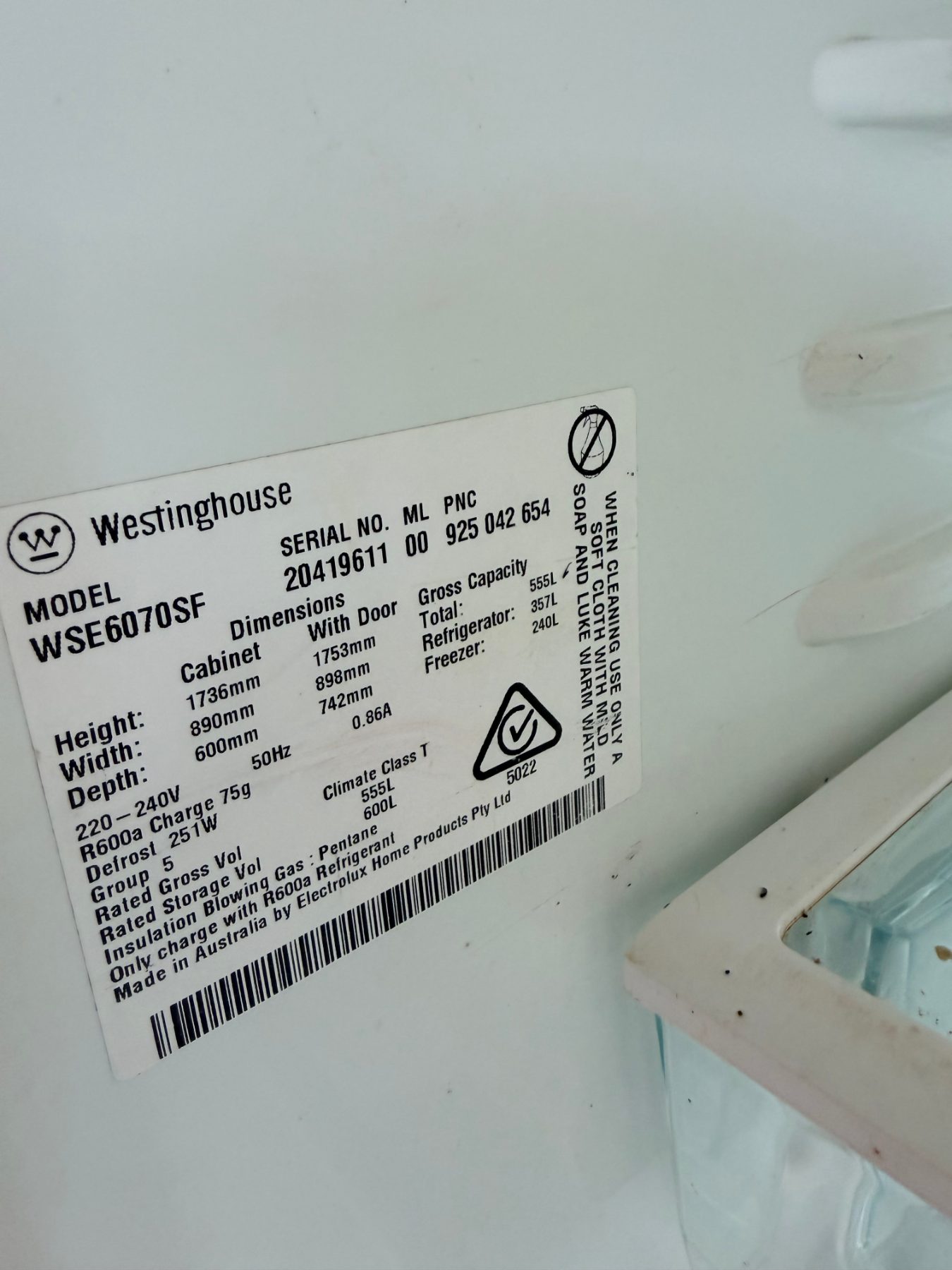 Working 555L Westinghouse Fridge Freezer - photo 3