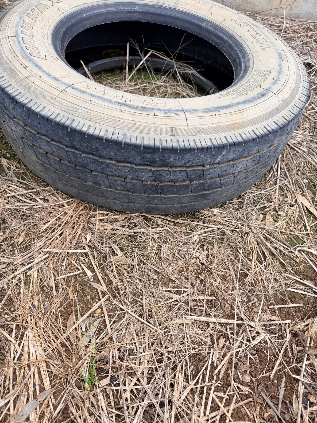 235/75R17.5 truck tyre - photo 4