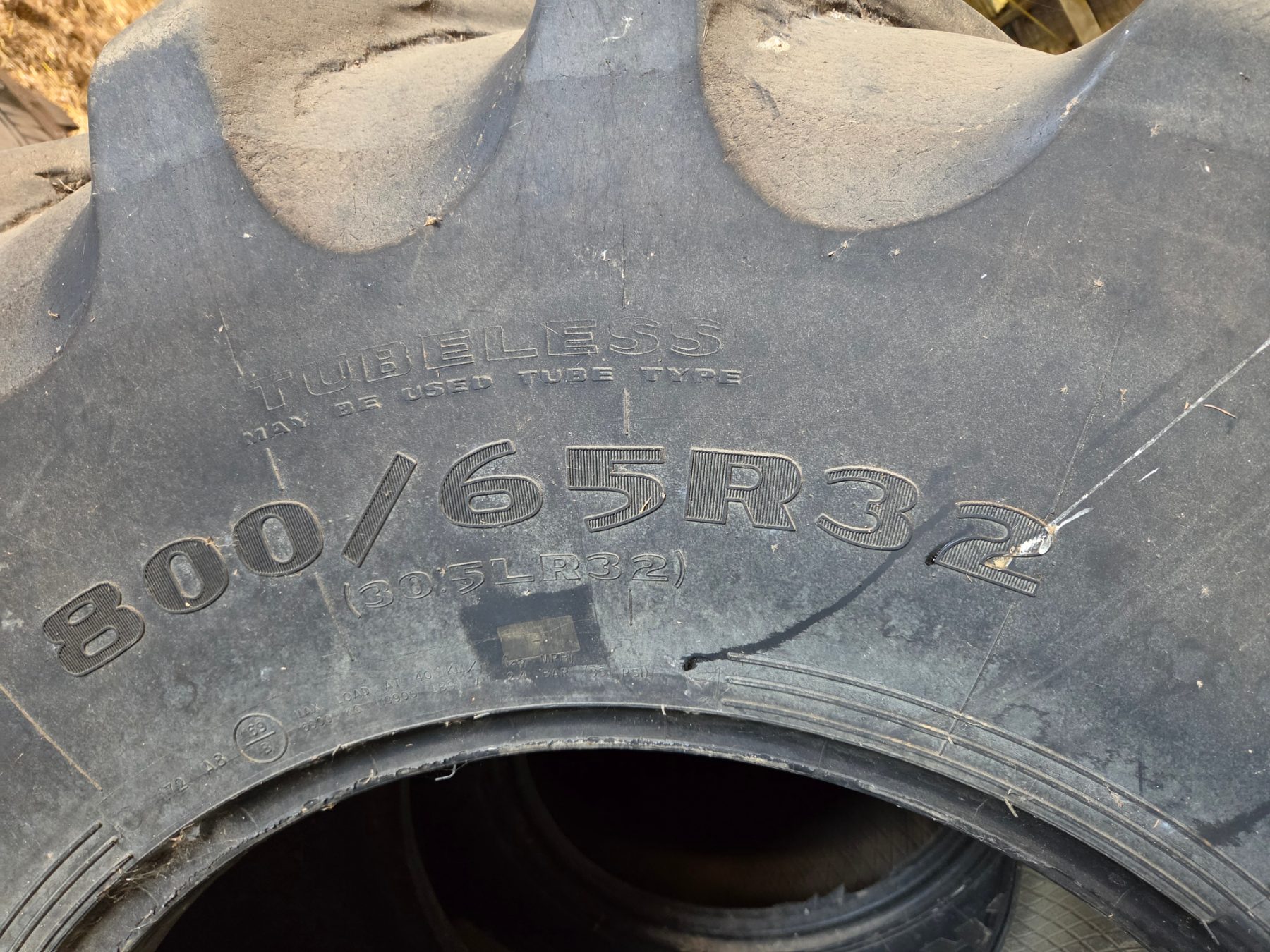 2x Tractor Tyres 800/65R32 - photo 3