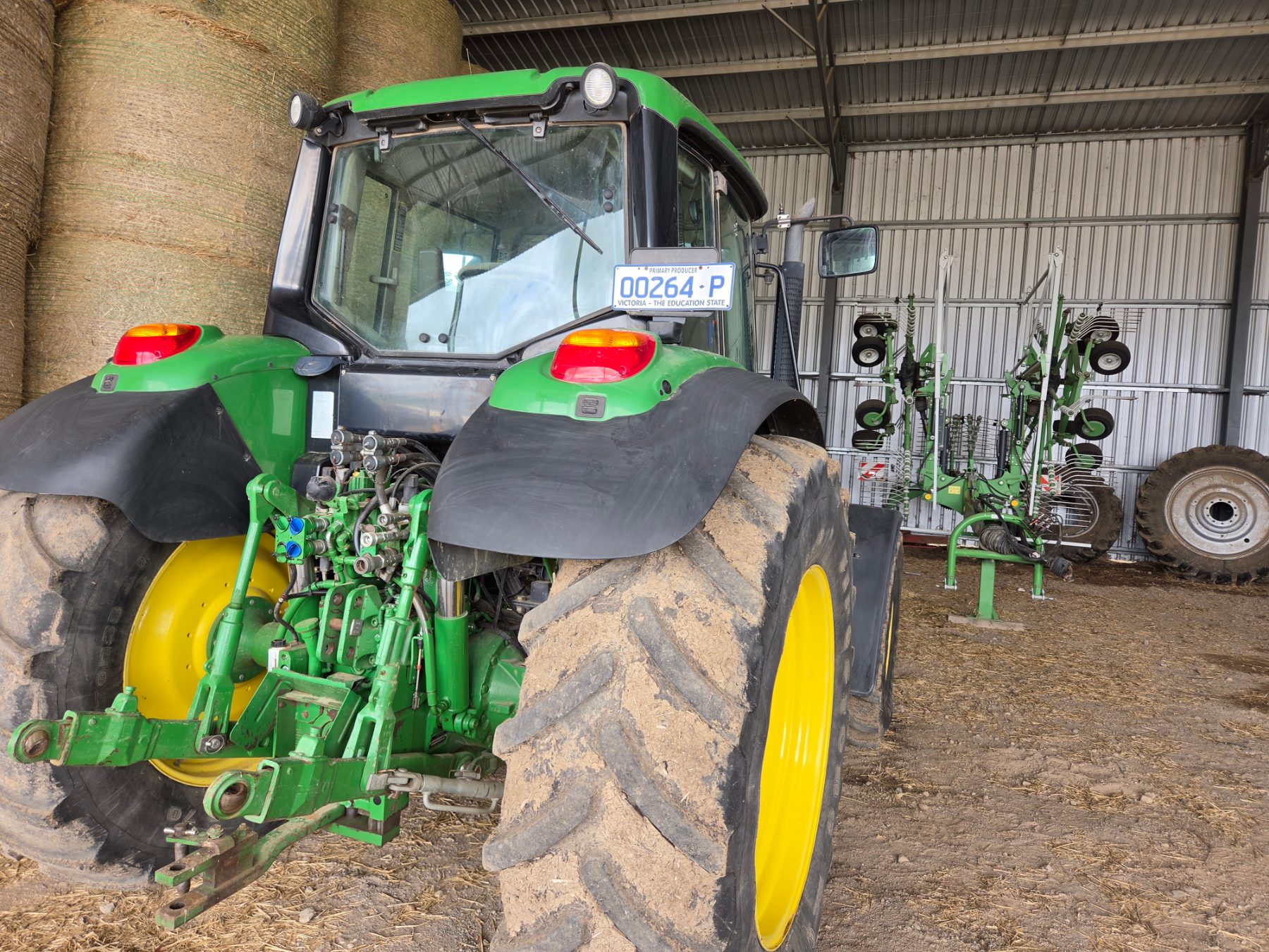 2011 John Deere 6630 FWA Tractor - photo 5