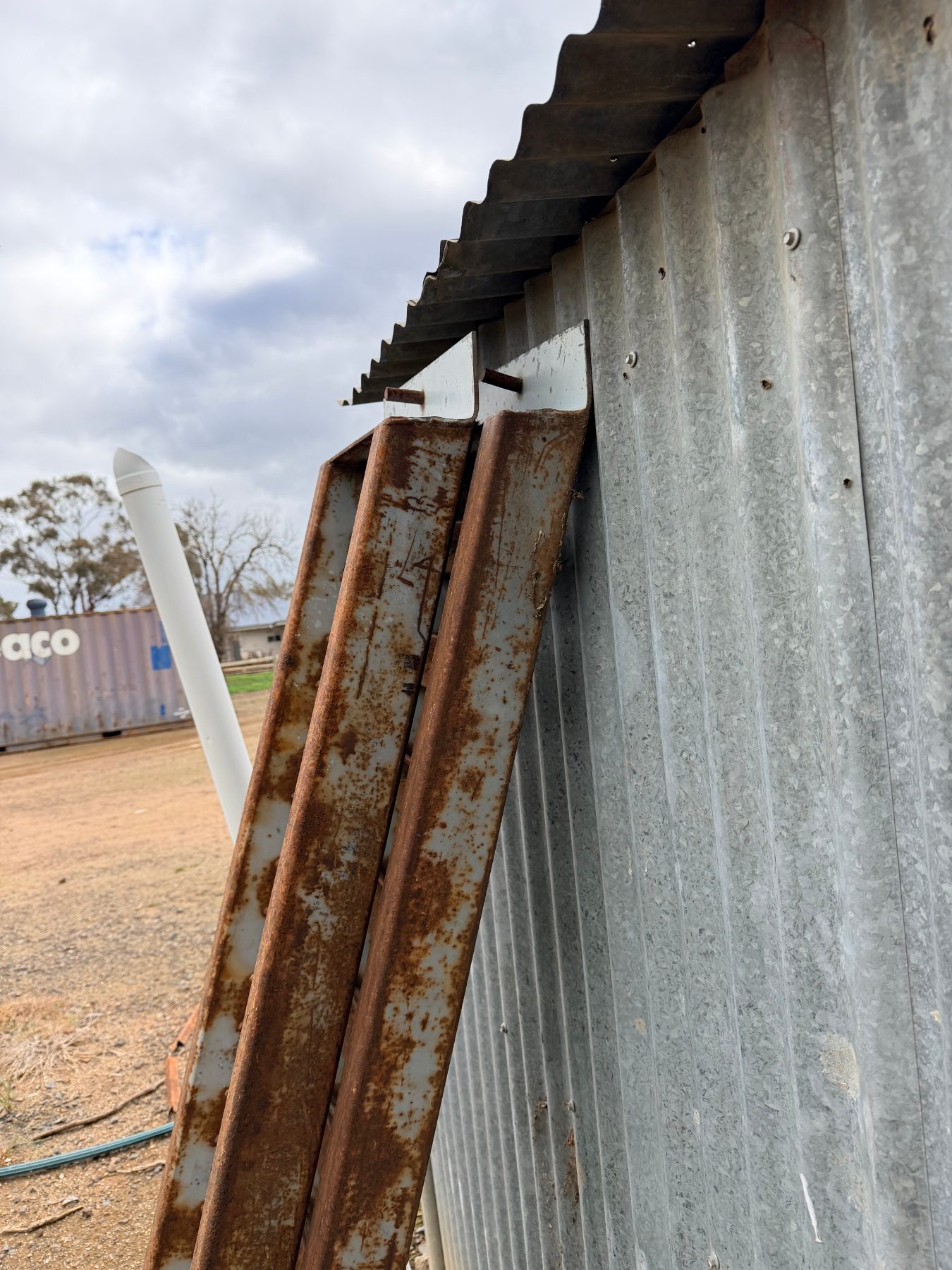 Pair of heavy duty trailer ramps - photo 3
