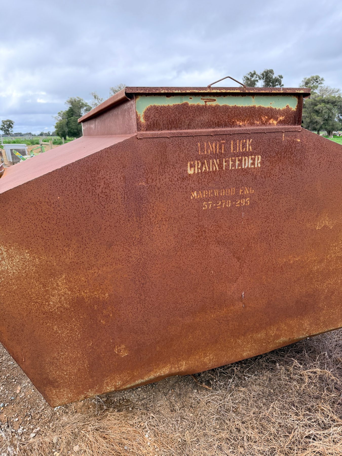 Markwood Engineering 2T grain feeder - photo 3