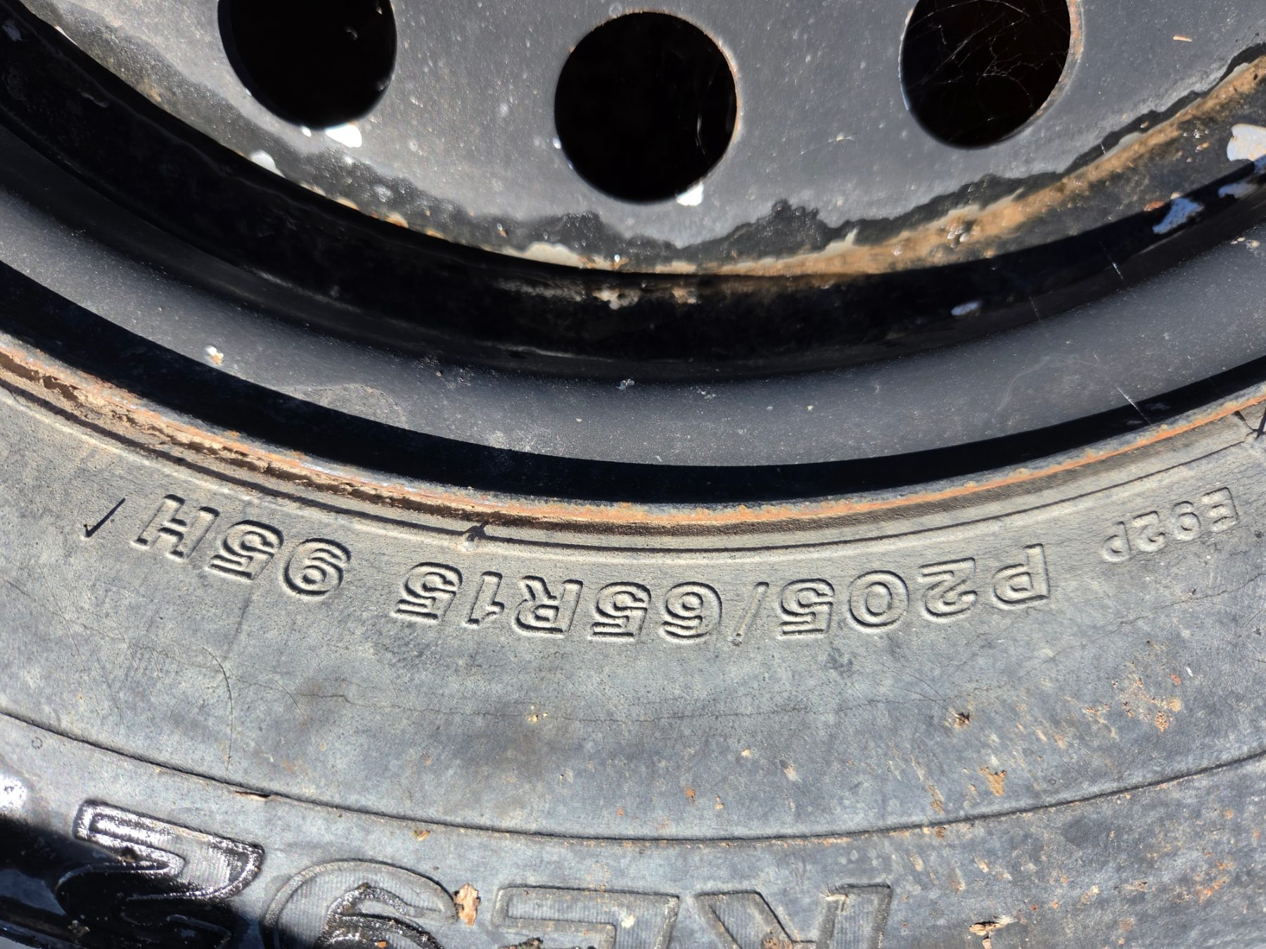Used - 15" Holden Car Rim - photo 3