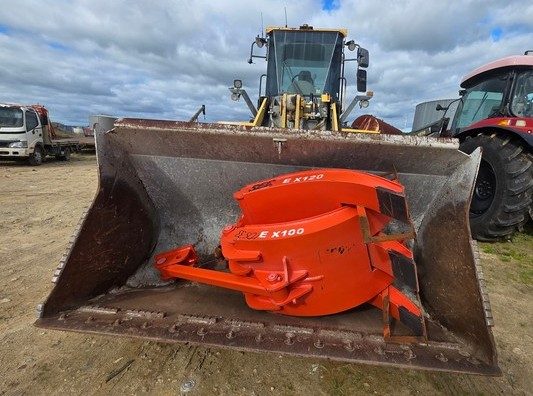Komatsu WA250-5H Front End Loader - photo 5