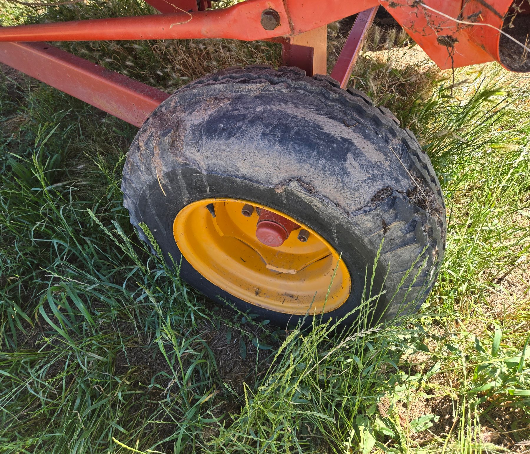 Used - Kverneland Rotary Hay Shredder - photo 11