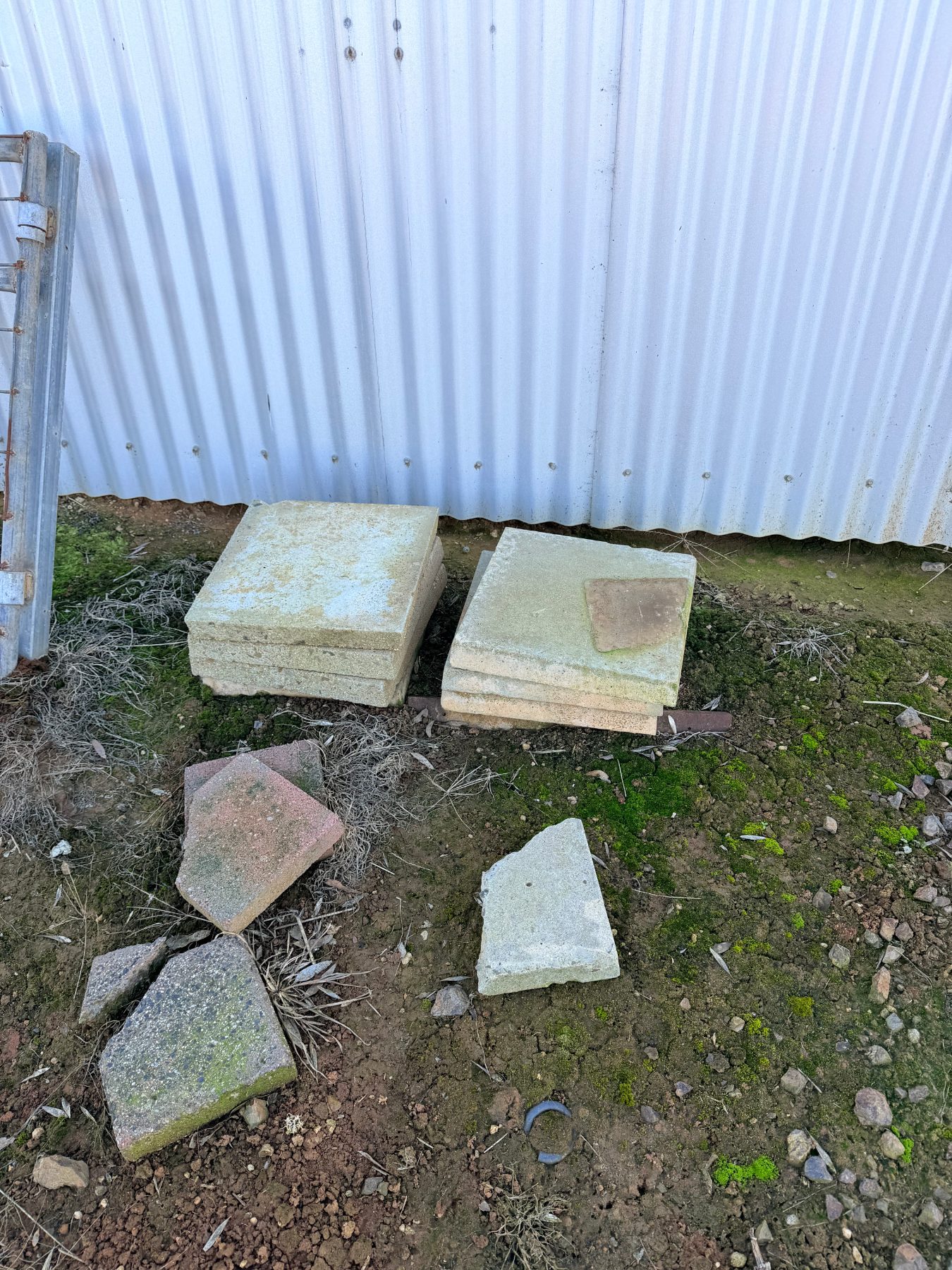 Concrete mounting pads - photo 1