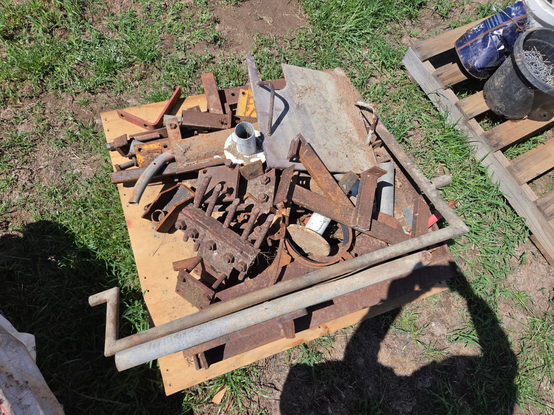 Used - Pallet of Heavy Scrap Steel - photo 4