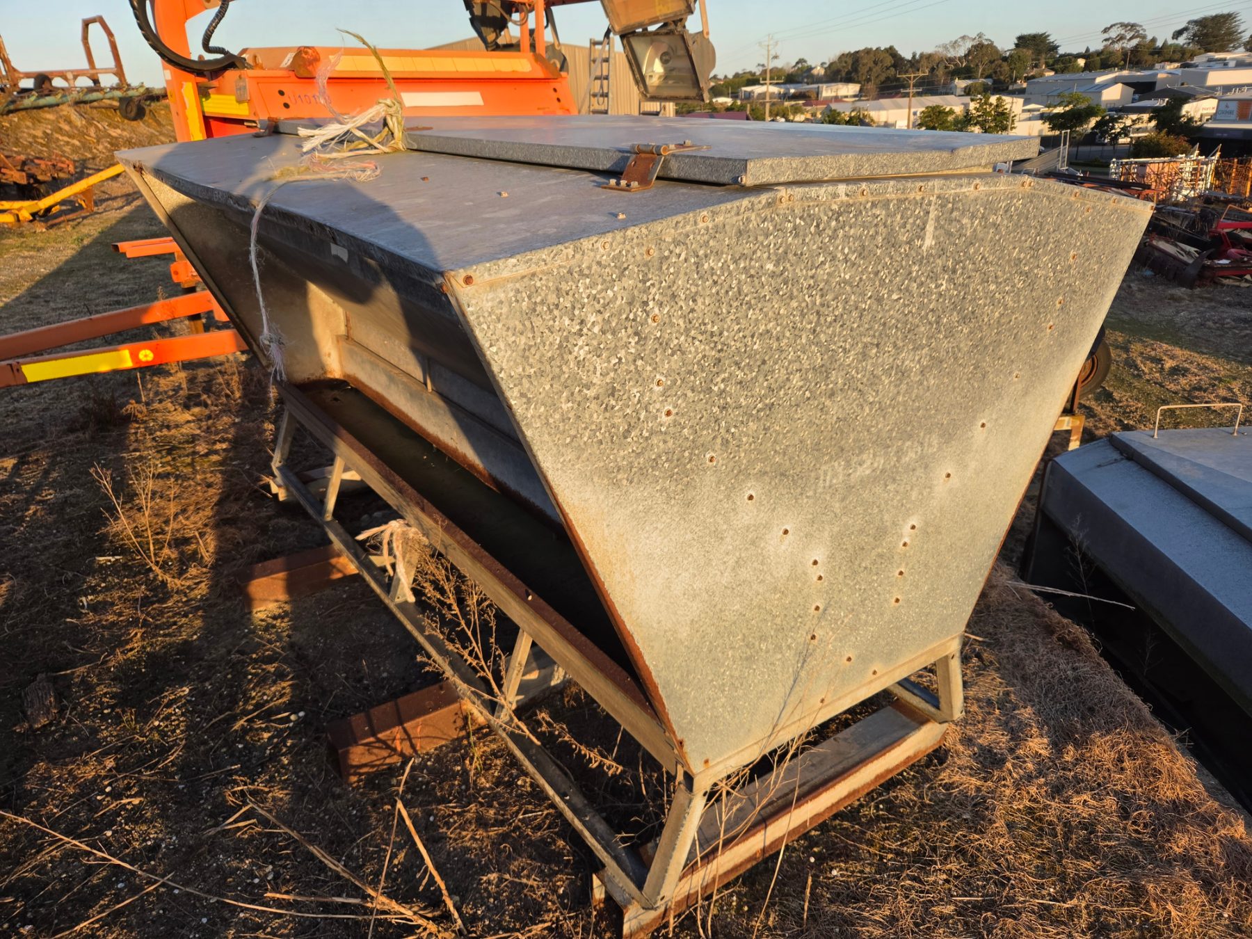Paton 1.5t Sheep Grain Feed Bin - photo 5