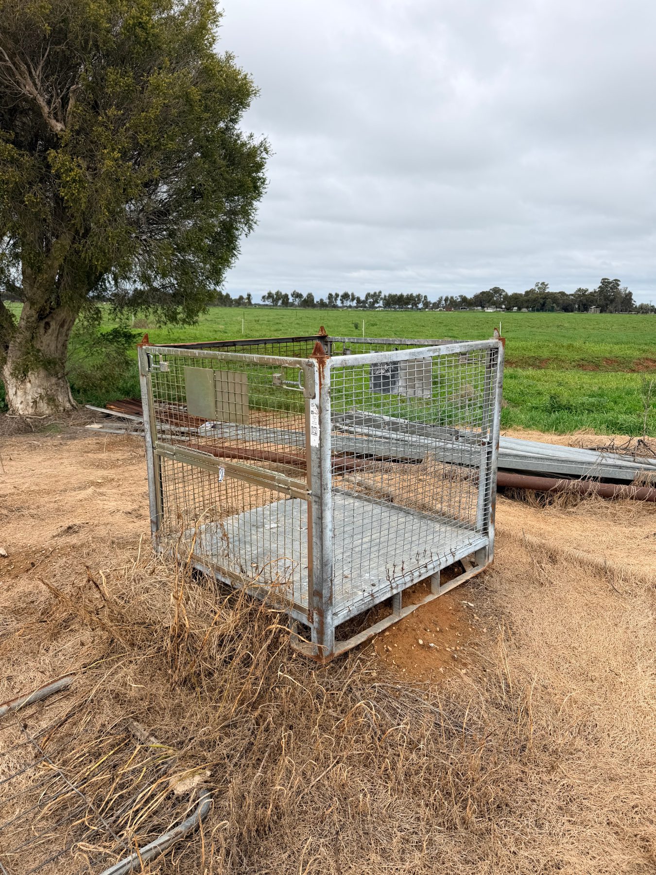 1150mm x 1150mm work platform