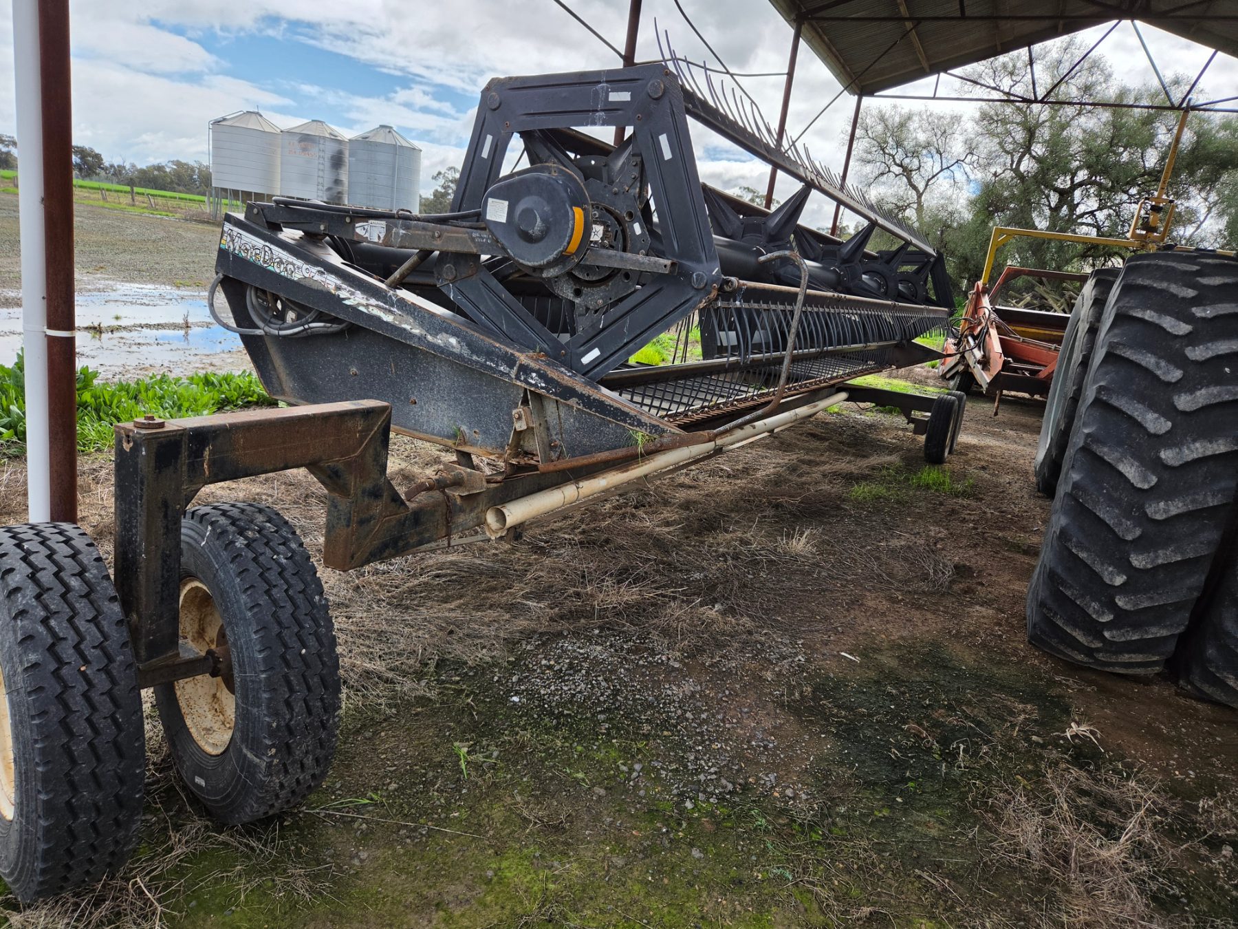 1995 MacDon 9000 Swather with Haybine Front - photo 13