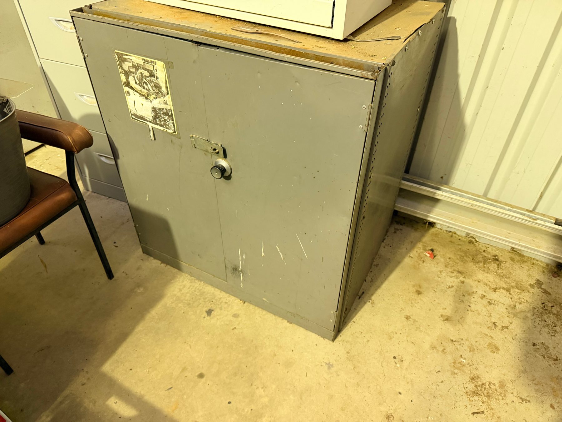 Lockable steel cabinet