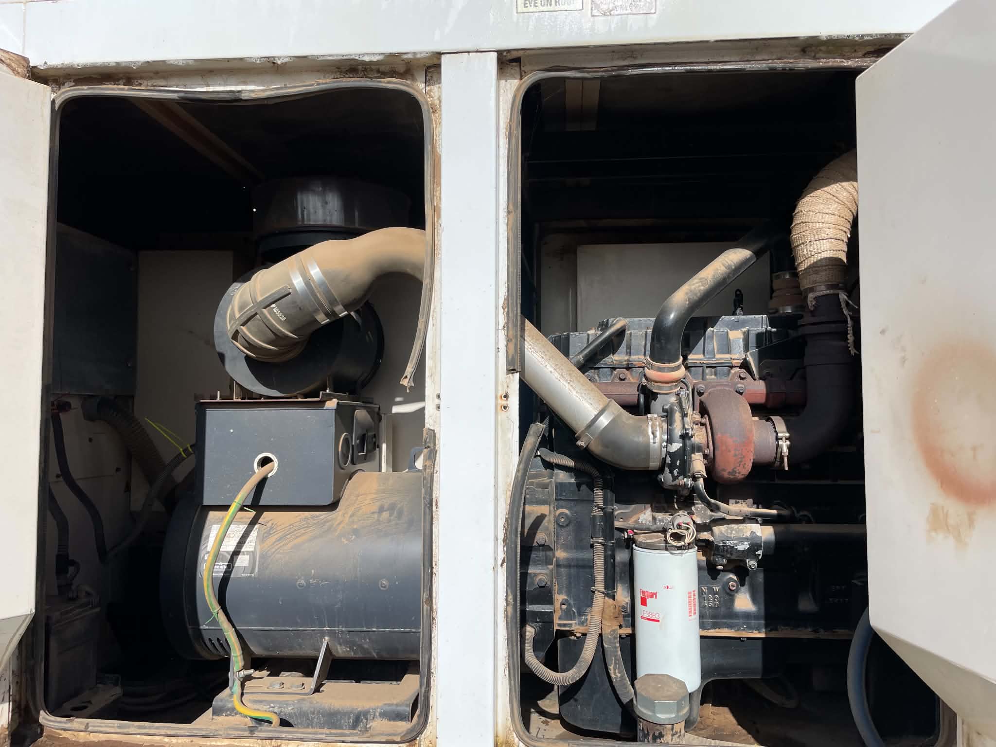 Used - GENERATOR 165 KVA -FG Wilson - photo 2