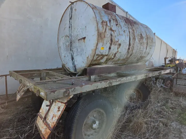 4,350 Ltr water/fuel tank on Trailer