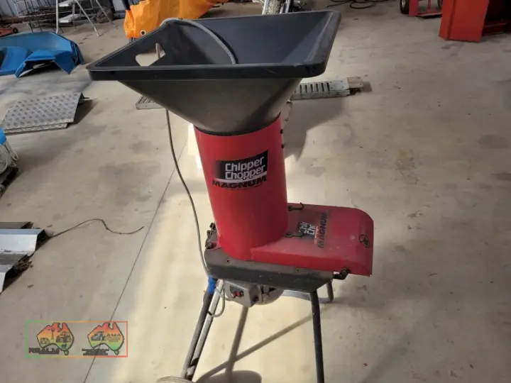 Near New Magnum Chipper Chopper (Kyabram Vic.)