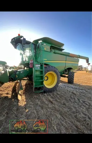 John Deere - 2012 S670 with 640D front