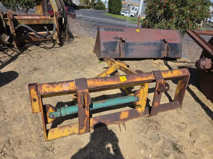 Munro Hyd. Side-shift Frame