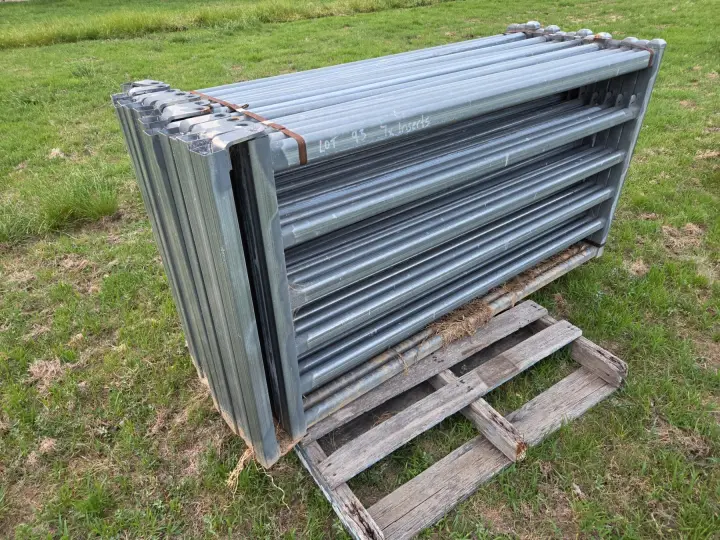 New - 2.1m Hinged H/duty Sheep Yard Gates ($/gate)