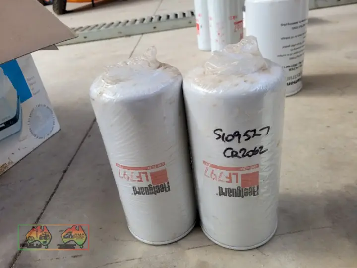 2x Fleetguard Oil Filters - LF797